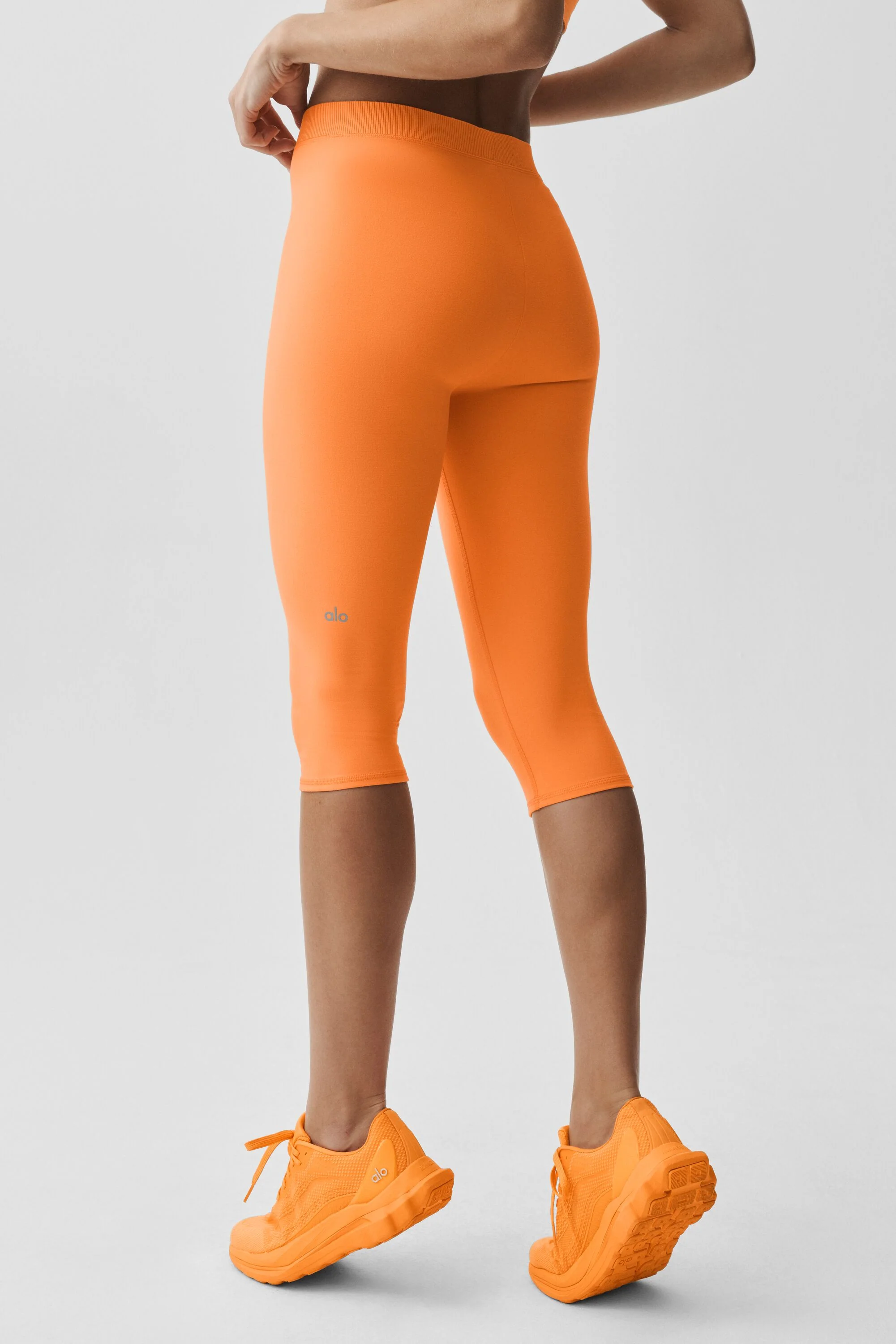 Alosoft High-Waist Iconic 90's Capri in Satsuma Breeze