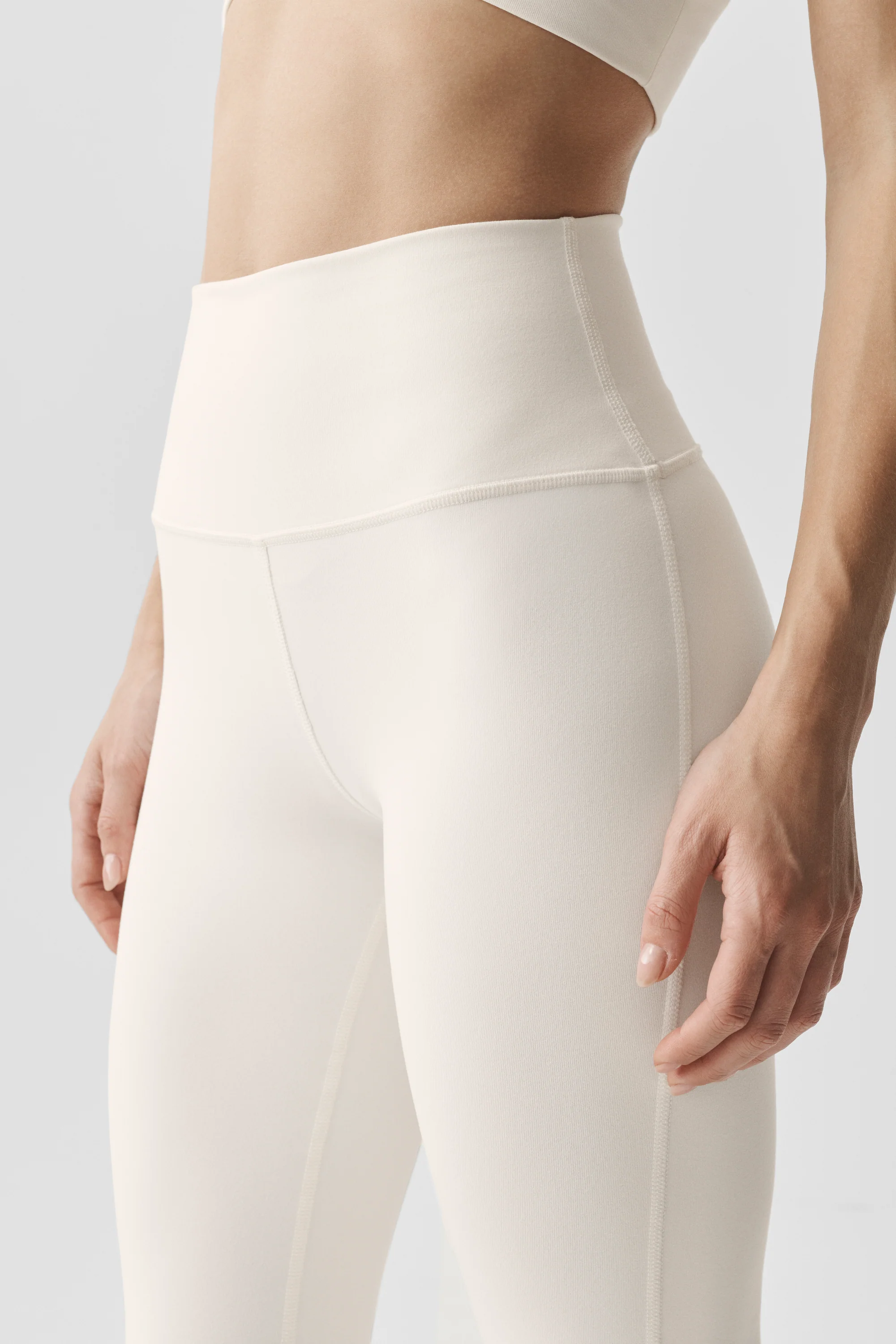 Airbrush High-Waist Bootcut Legging Short i Ivory