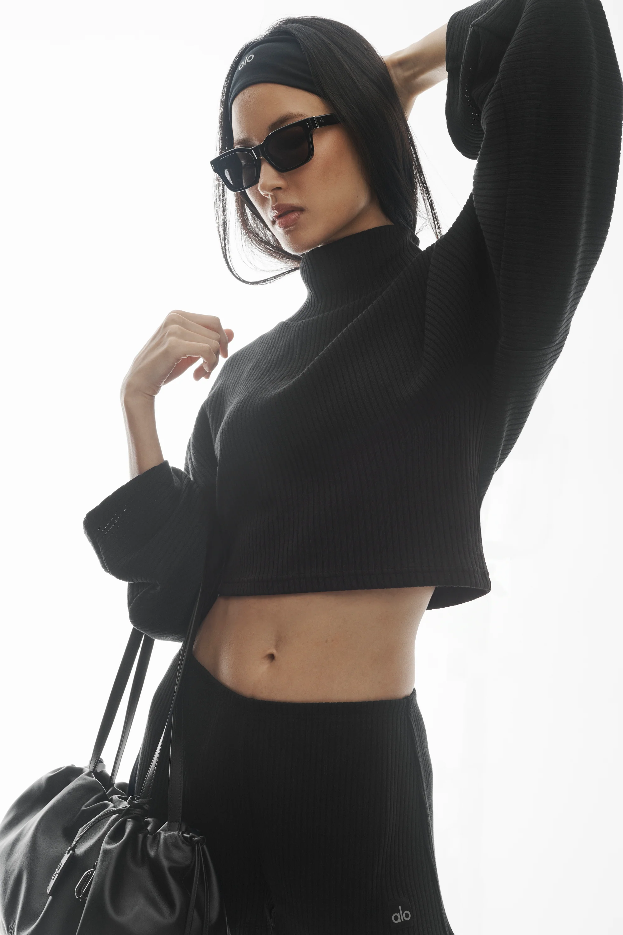 Ribbed Cropped Reset Long Sleeve Top in Black