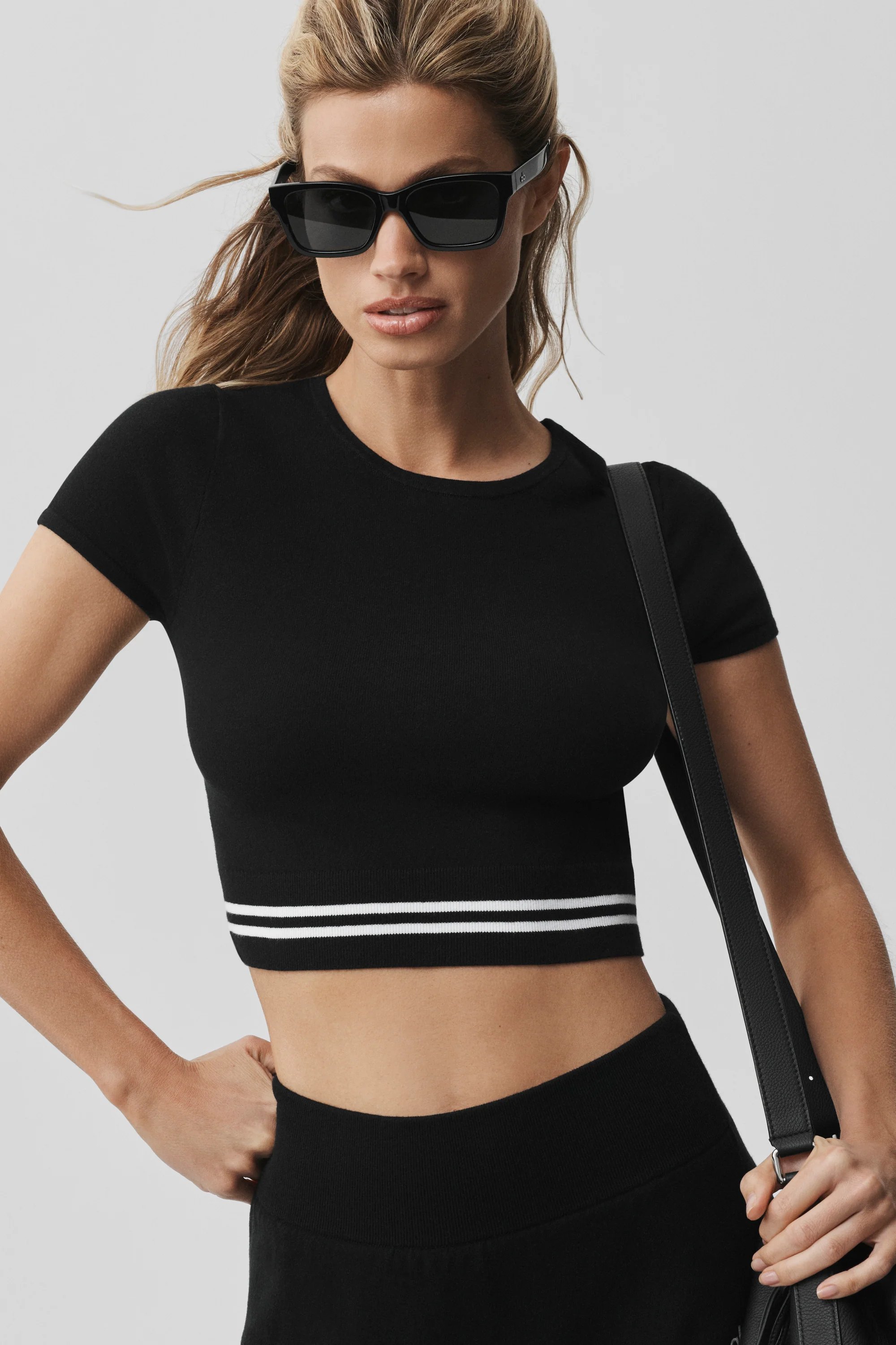 Scholar Knit My Serve Short Sleeve Top in Black and White