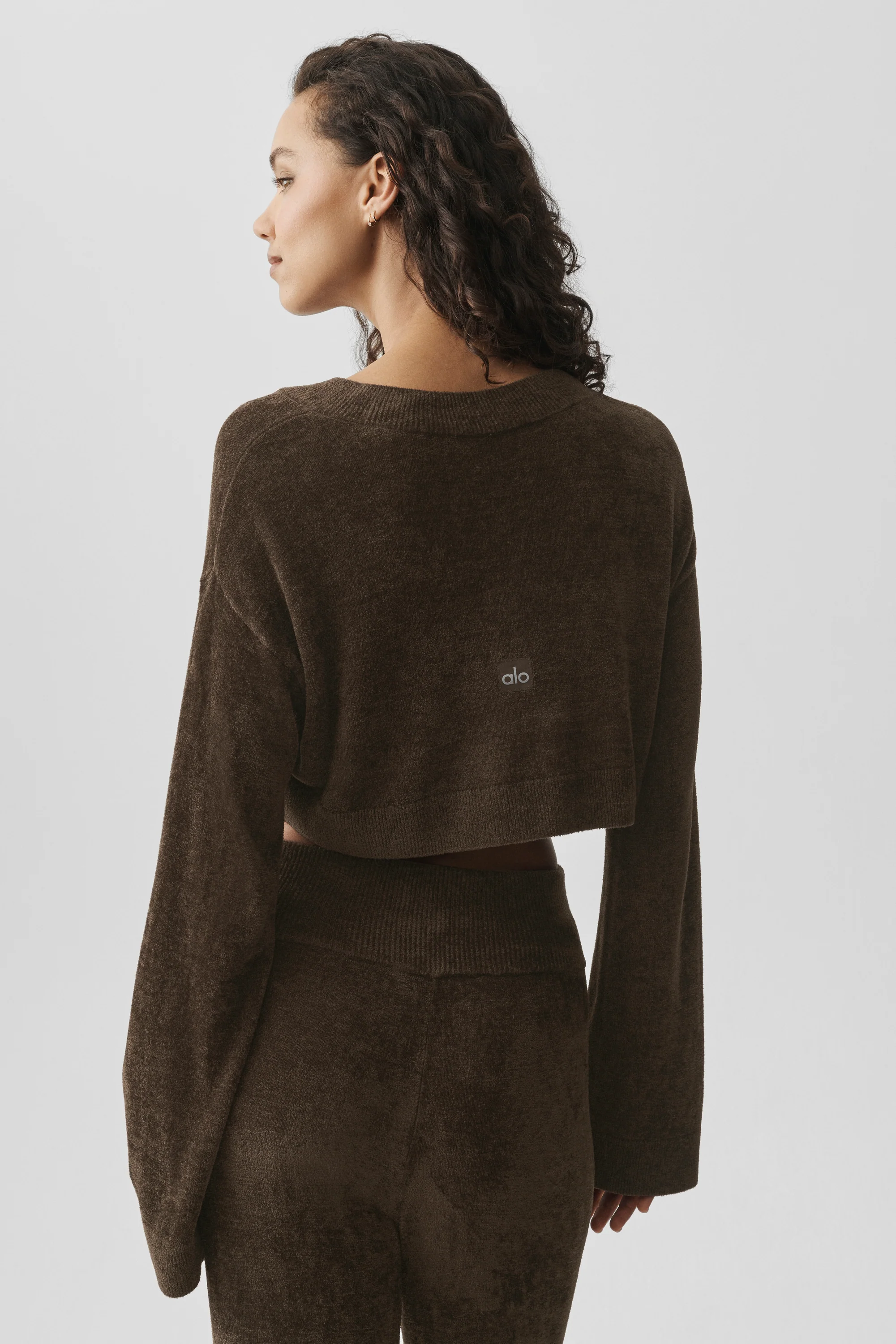 Cache-maillot col V court en micro chenille espresso