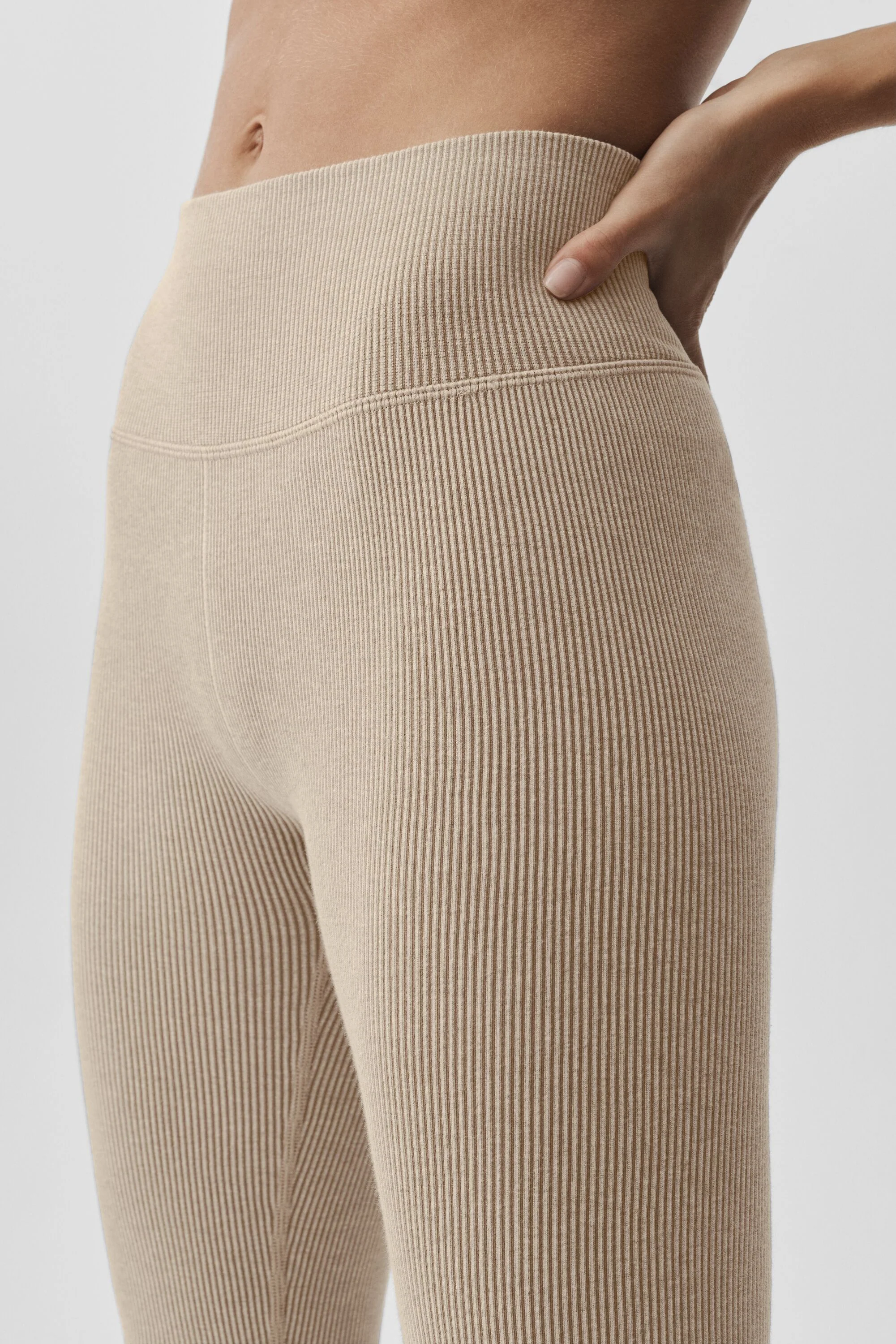 Seamless High-Waist Two Tone Rib Legging in Gravel Heather