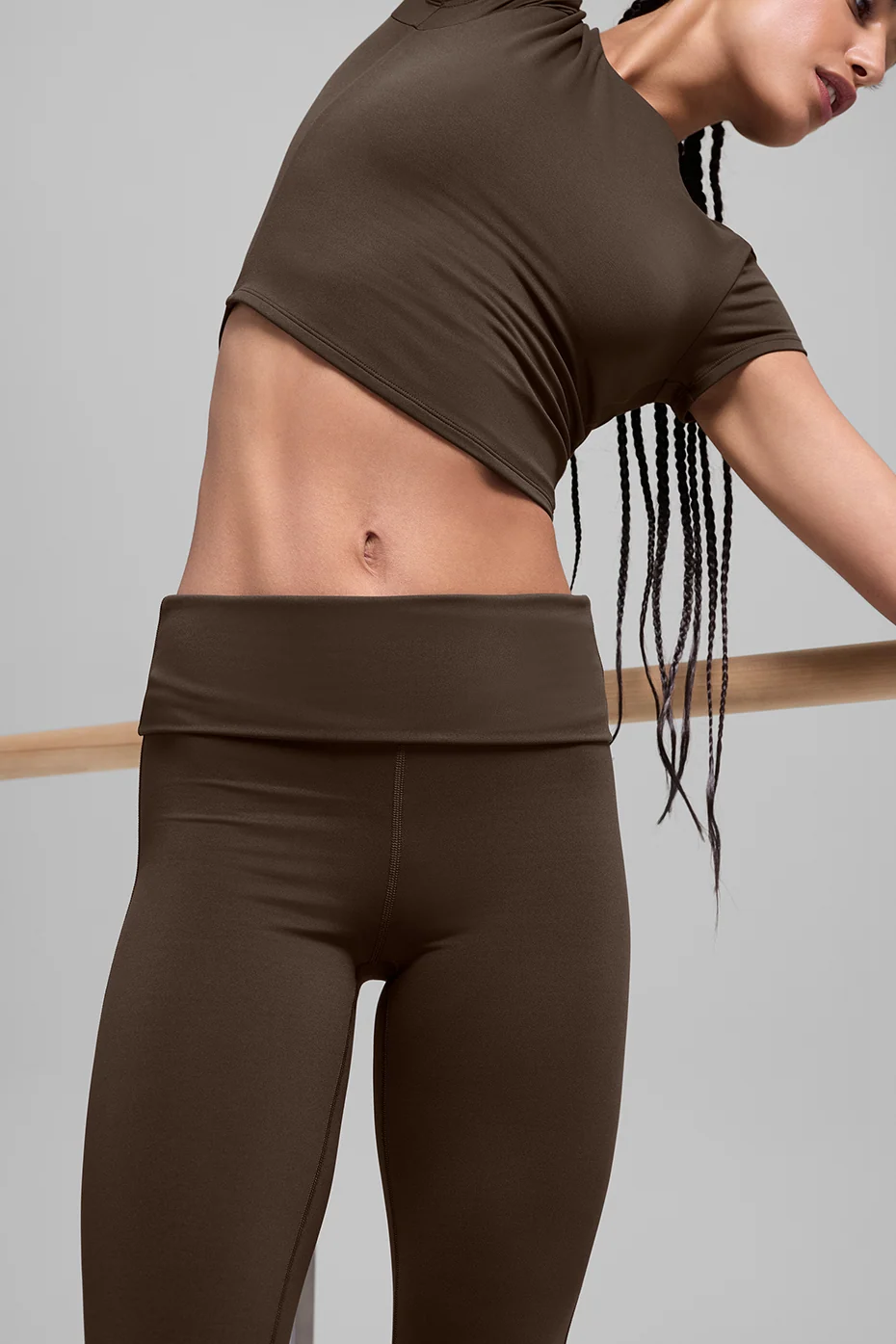 ALO Softsculpt Foldover Flare Leggings (kurz) – Espresso