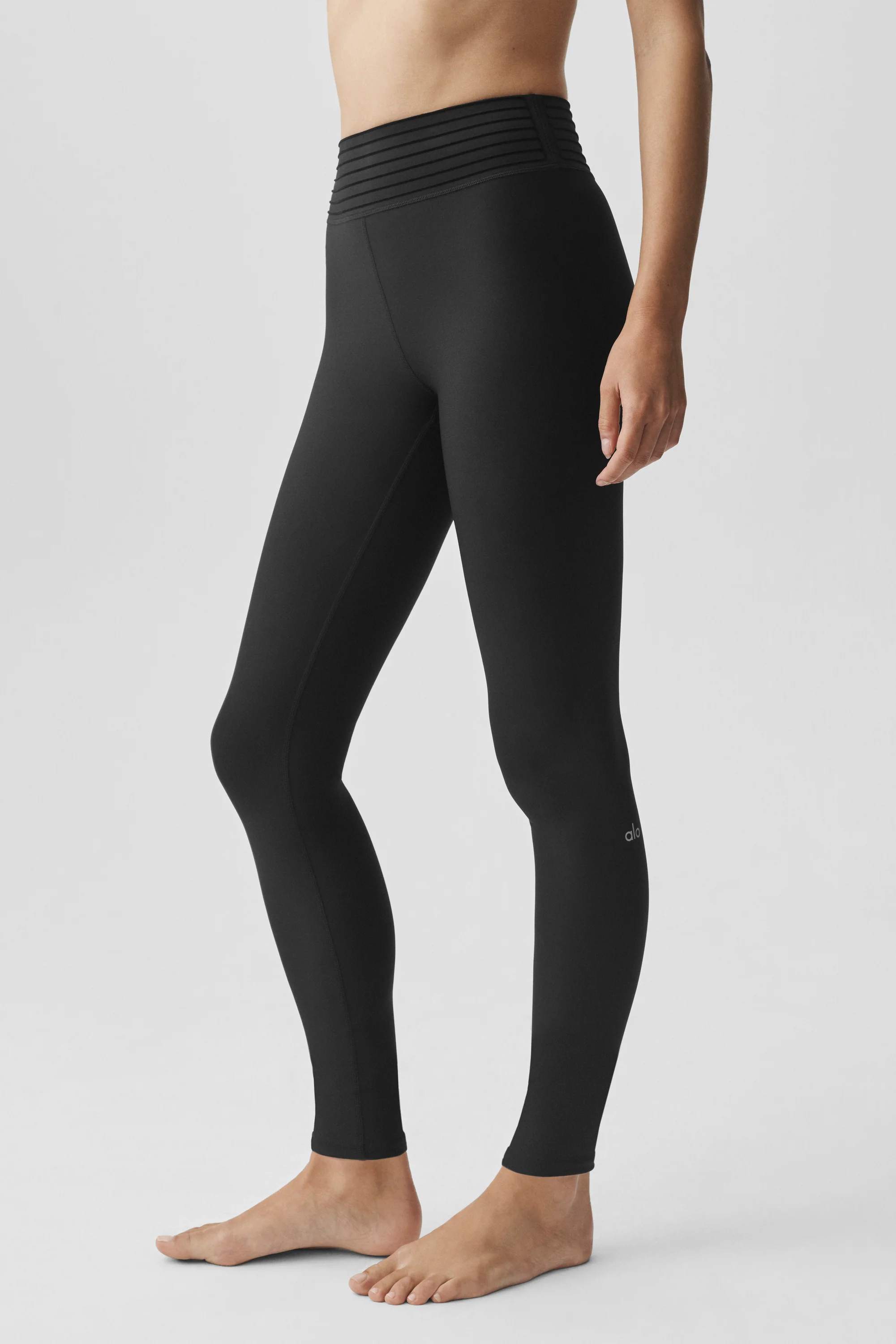 Airlift High-Waist 7/8 Lotus Legging in Black