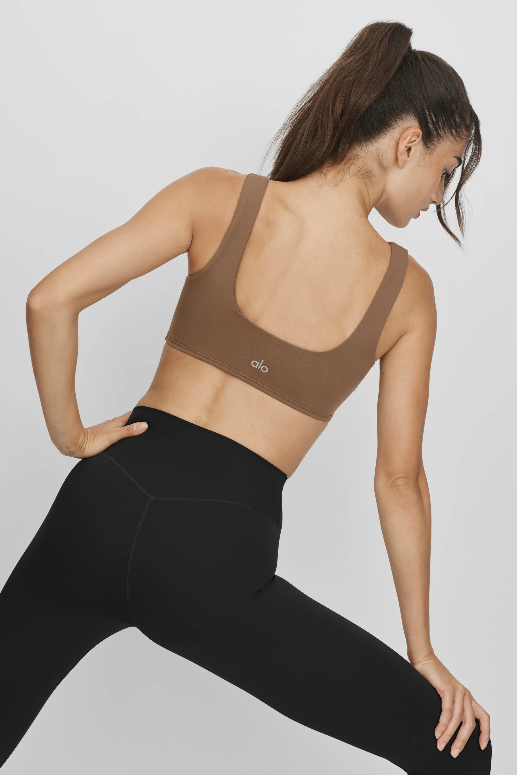ALO Softsculpt Precision Bra in Java Brown