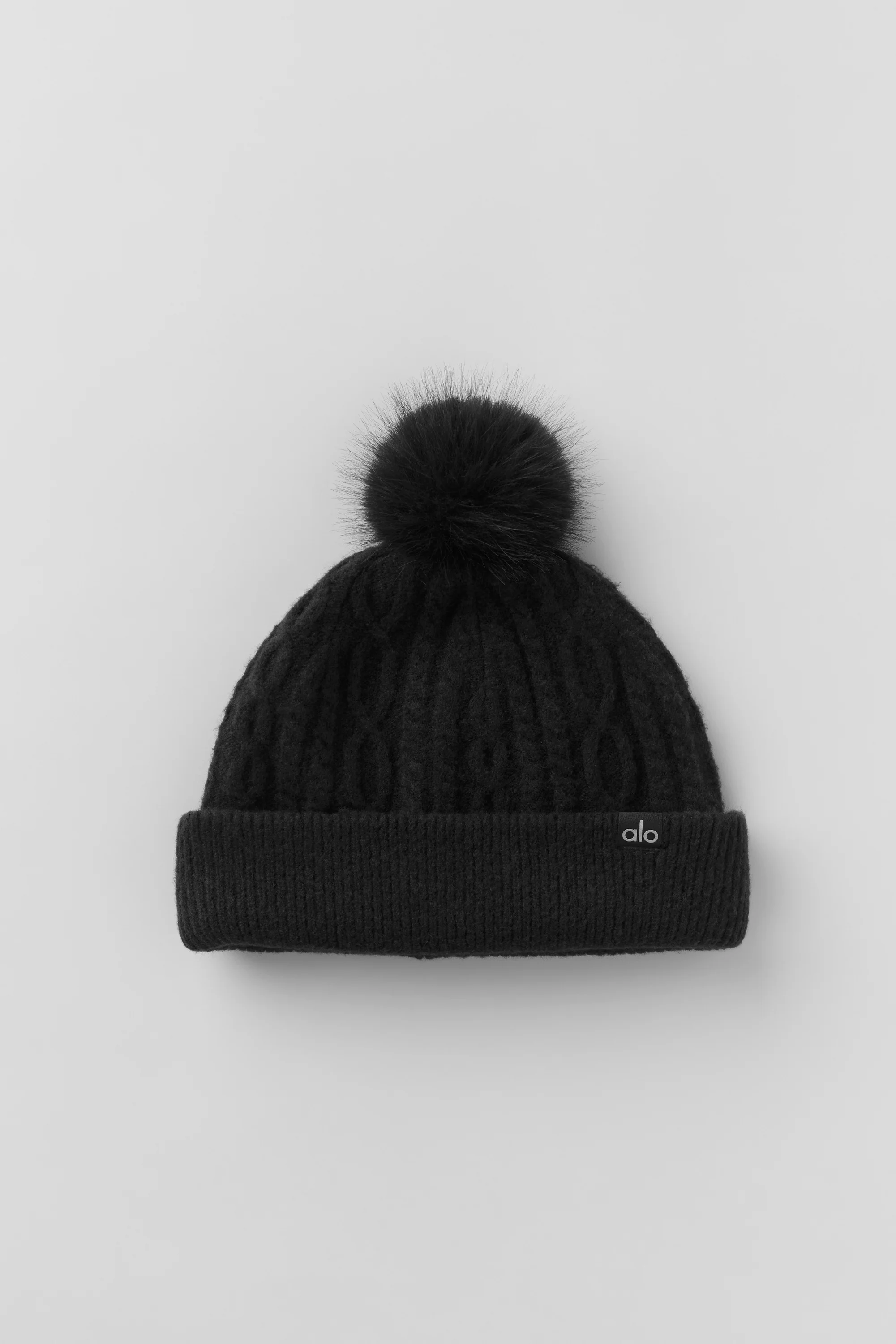 Cable Knit Winter Bliss Beanie in Schwarz