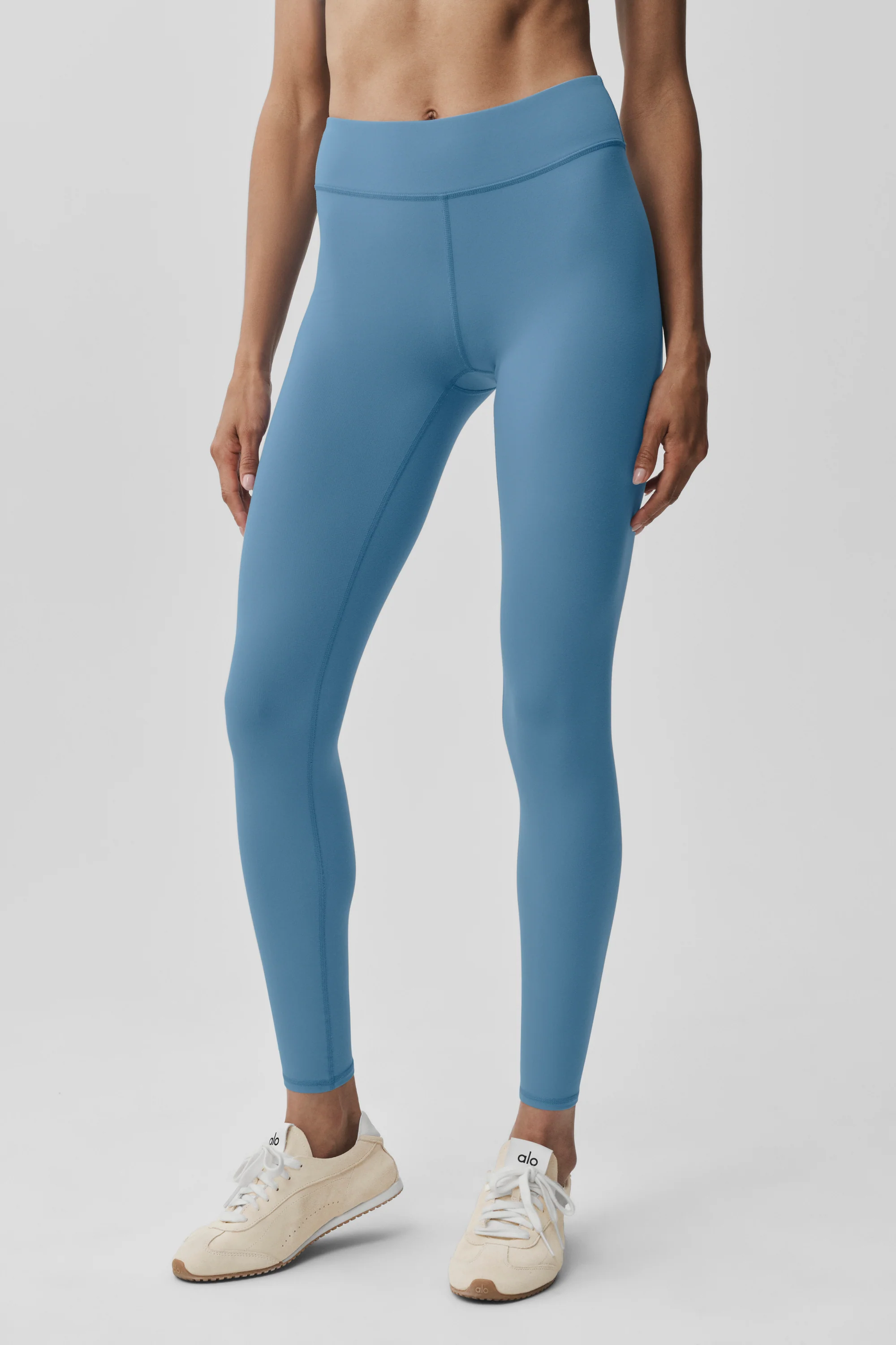 Airbrush Mid-Rise 7/8 Legging in California Blue