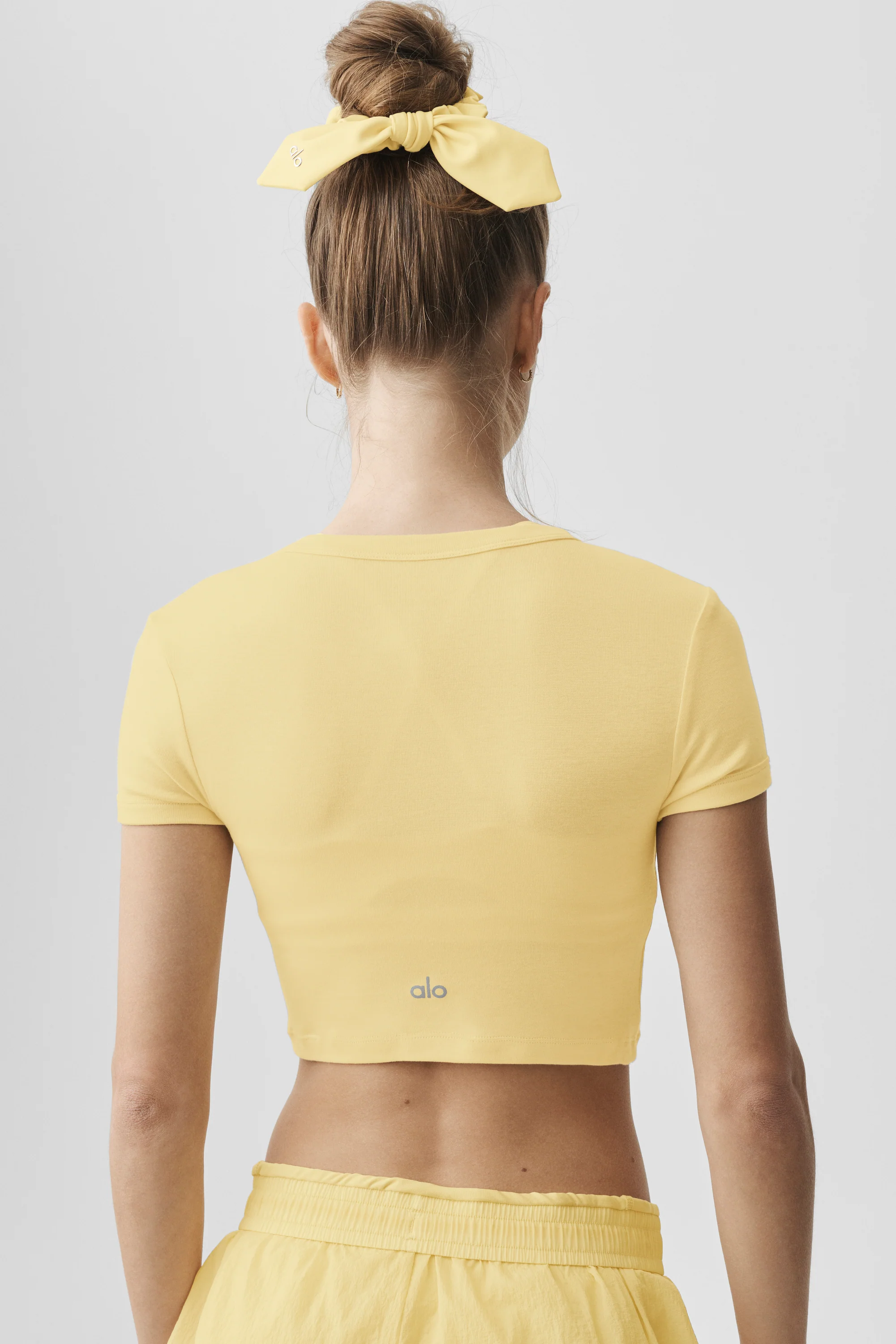 Cropped Timeless Tee in Warm Butter – Soft Cotton Blend Fitted Top