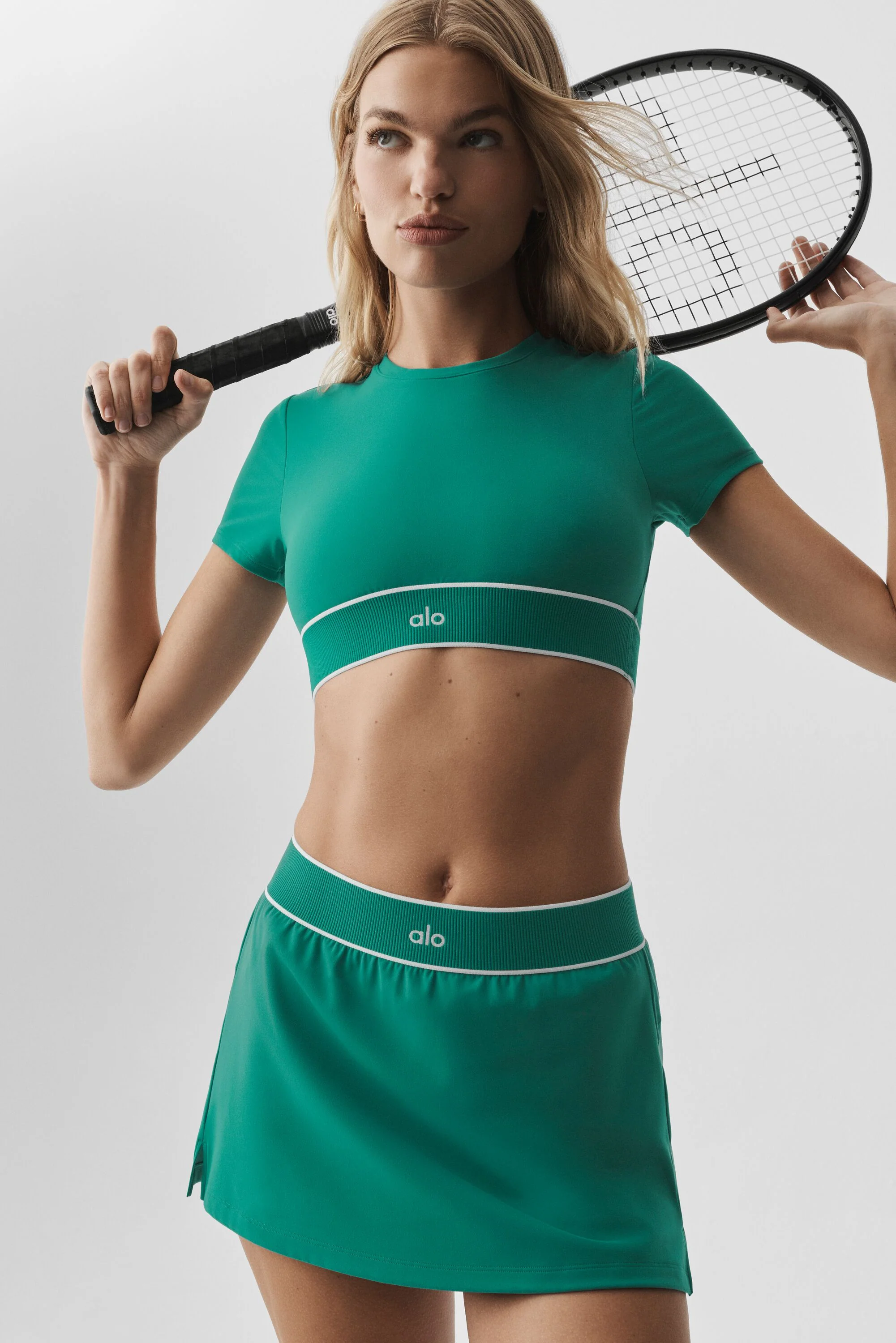 ALO Softsculpt Amp It Up Short Sleeve Bra in Emerald Isle