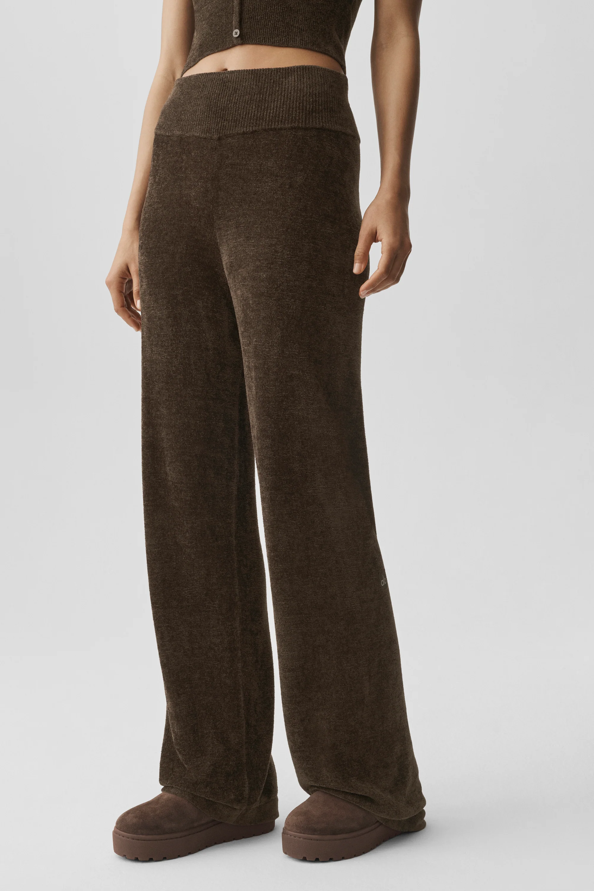 Micro Chenille High-Waist Straight Leg Pant in Espresso