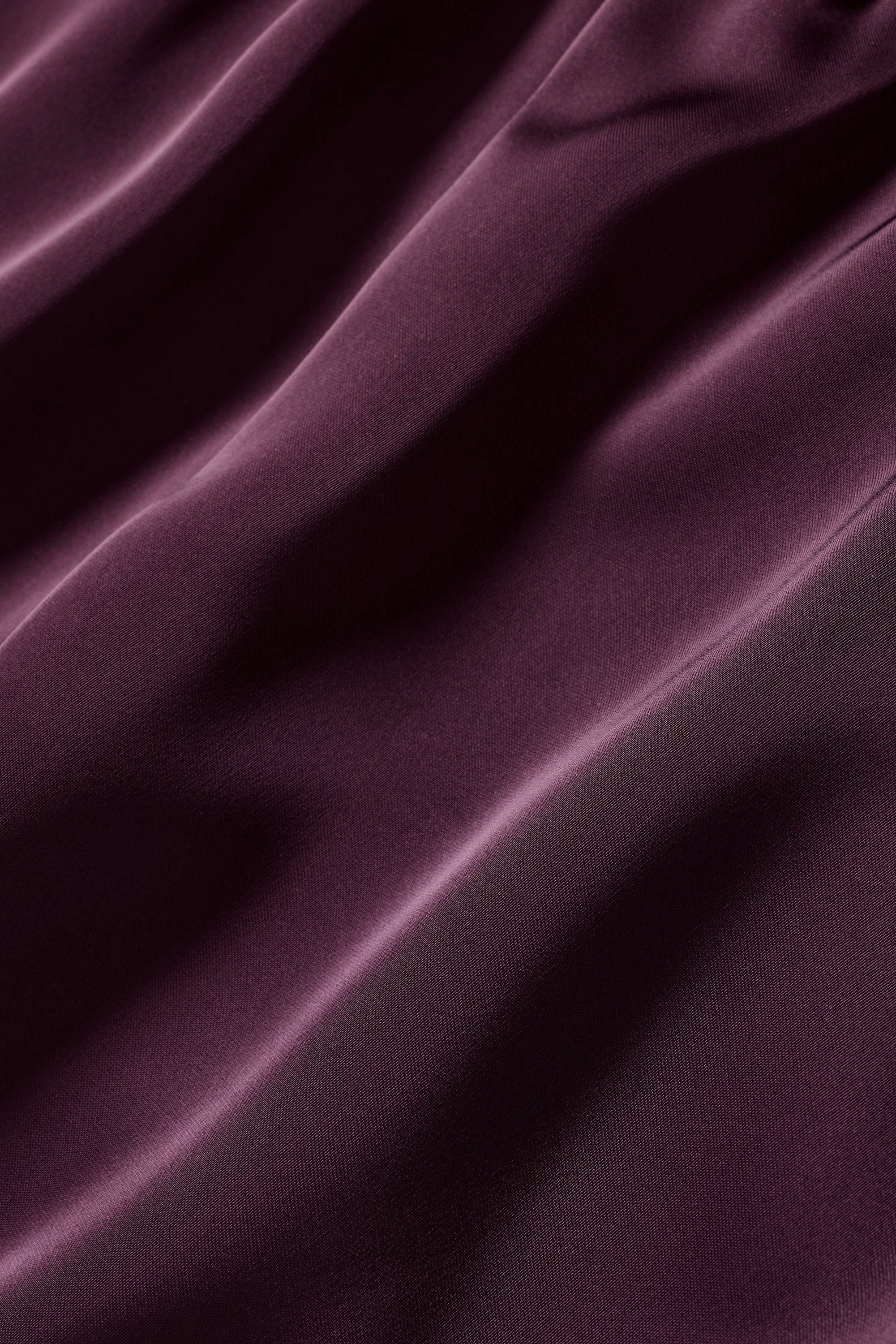 Satin High-Waist Smooth Talker Short in Rich Bordeaux