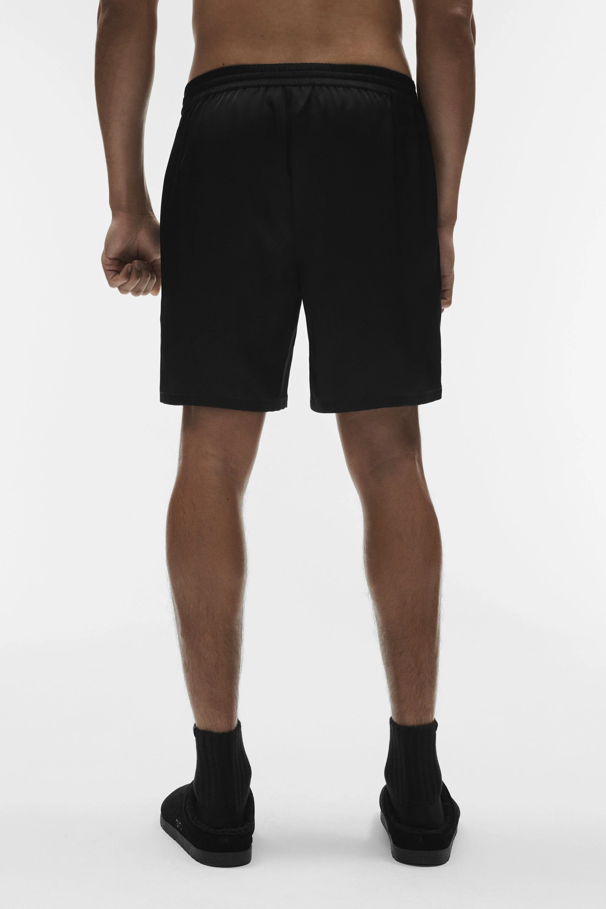 Pantalón corto satinado Horizon de 7" en negro para salir de noche