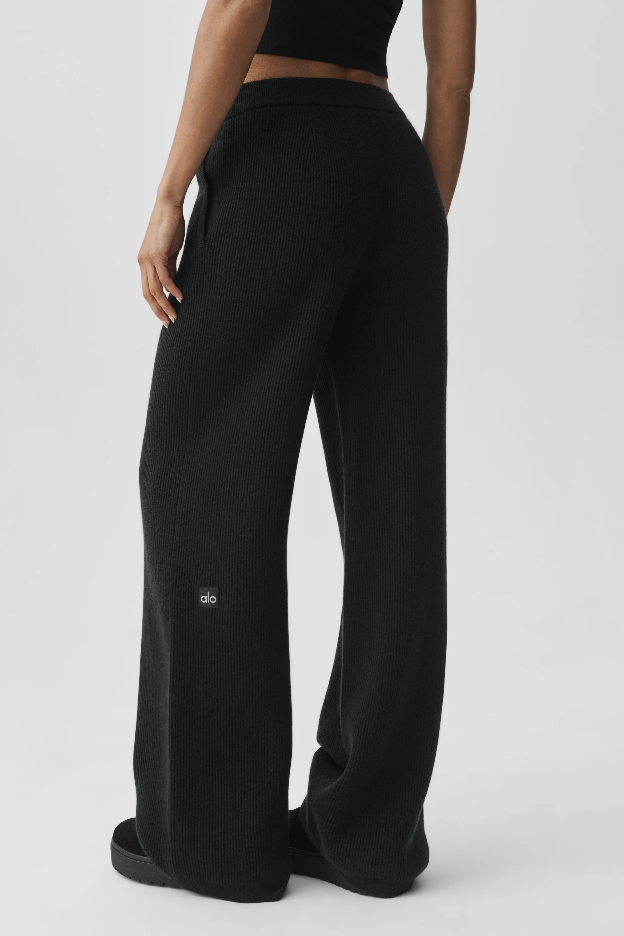 Cashmere Wool Low-Rise Harmony Trouser (Regular) in Black