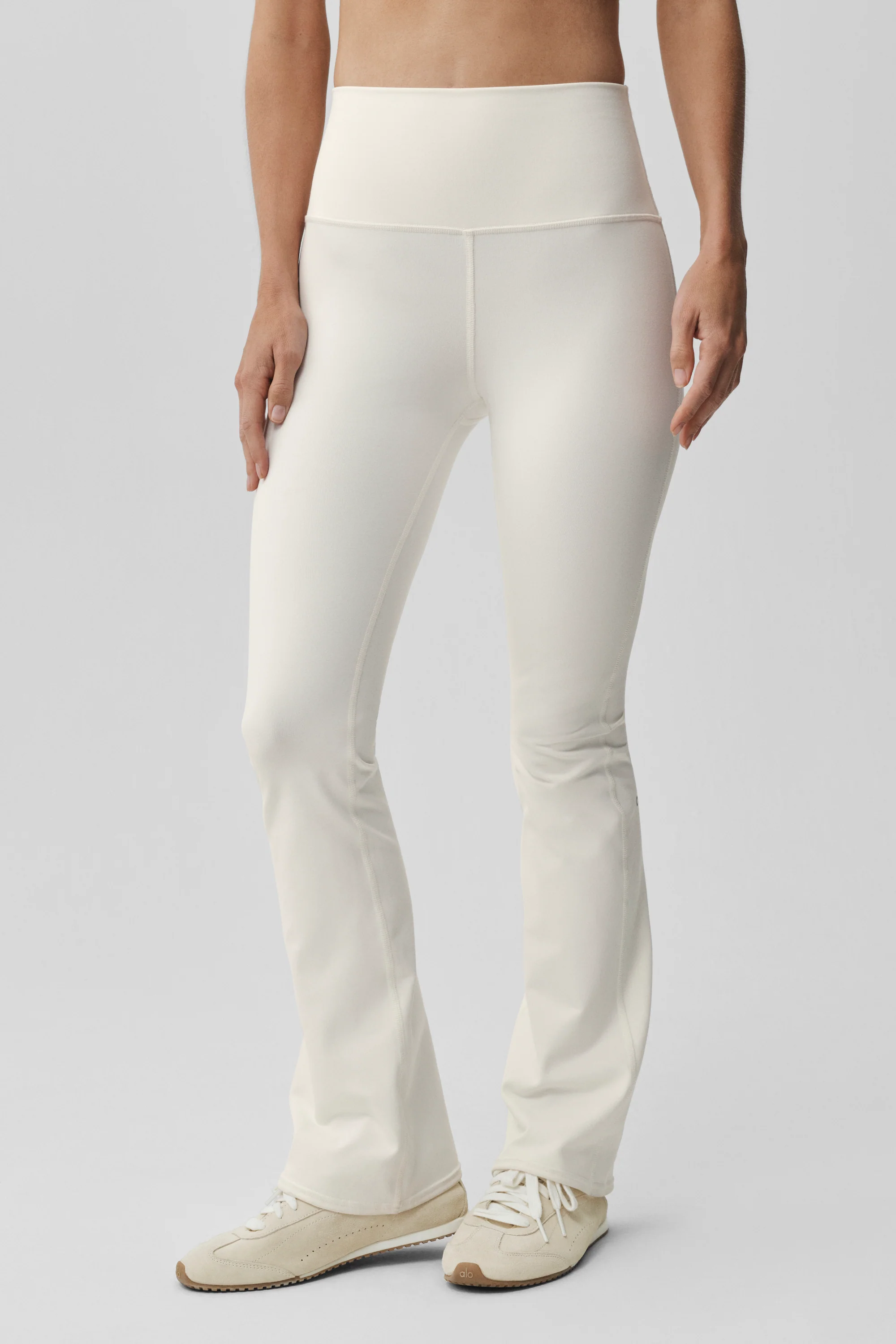 Airbrush High-Waist Bootcut Legging Regular Fit in Ivory