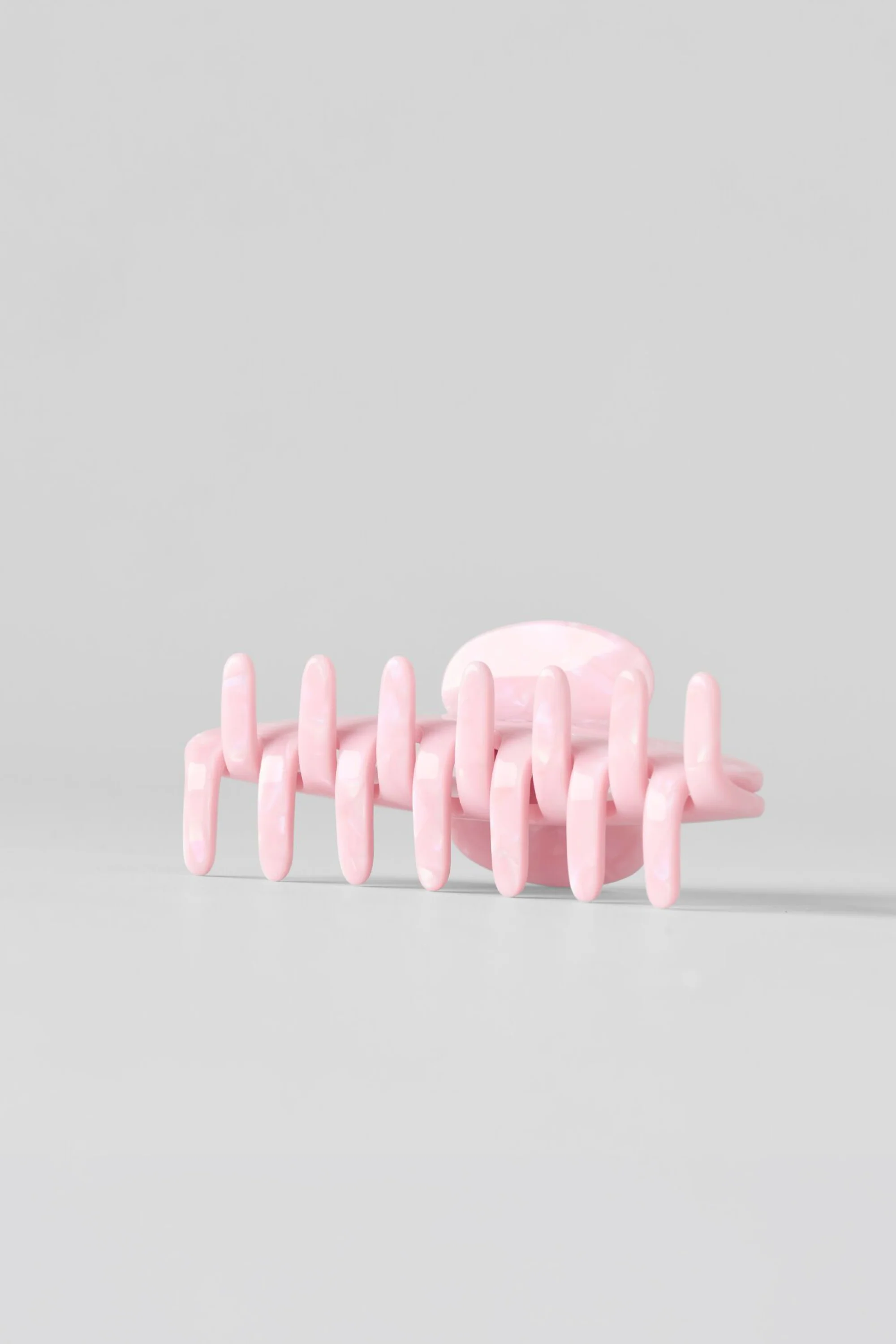 90's Claw Clip in Pink Marshmallow Shell for All Hair Lengths