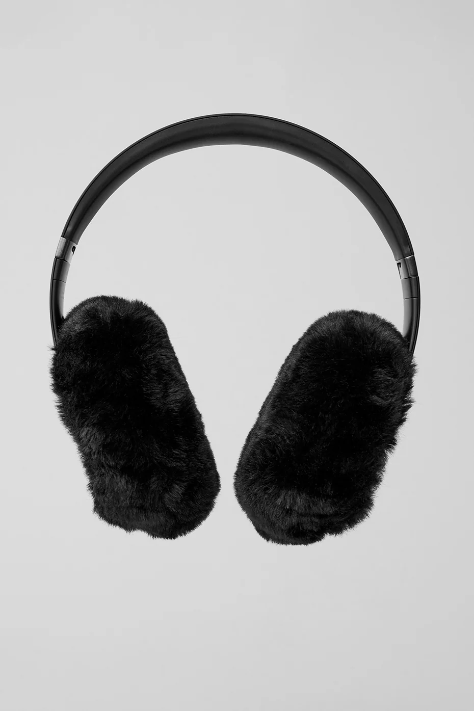 Casque Beats Studio Pro à réduction de bruit noir avec protège-oreilles en cadeau