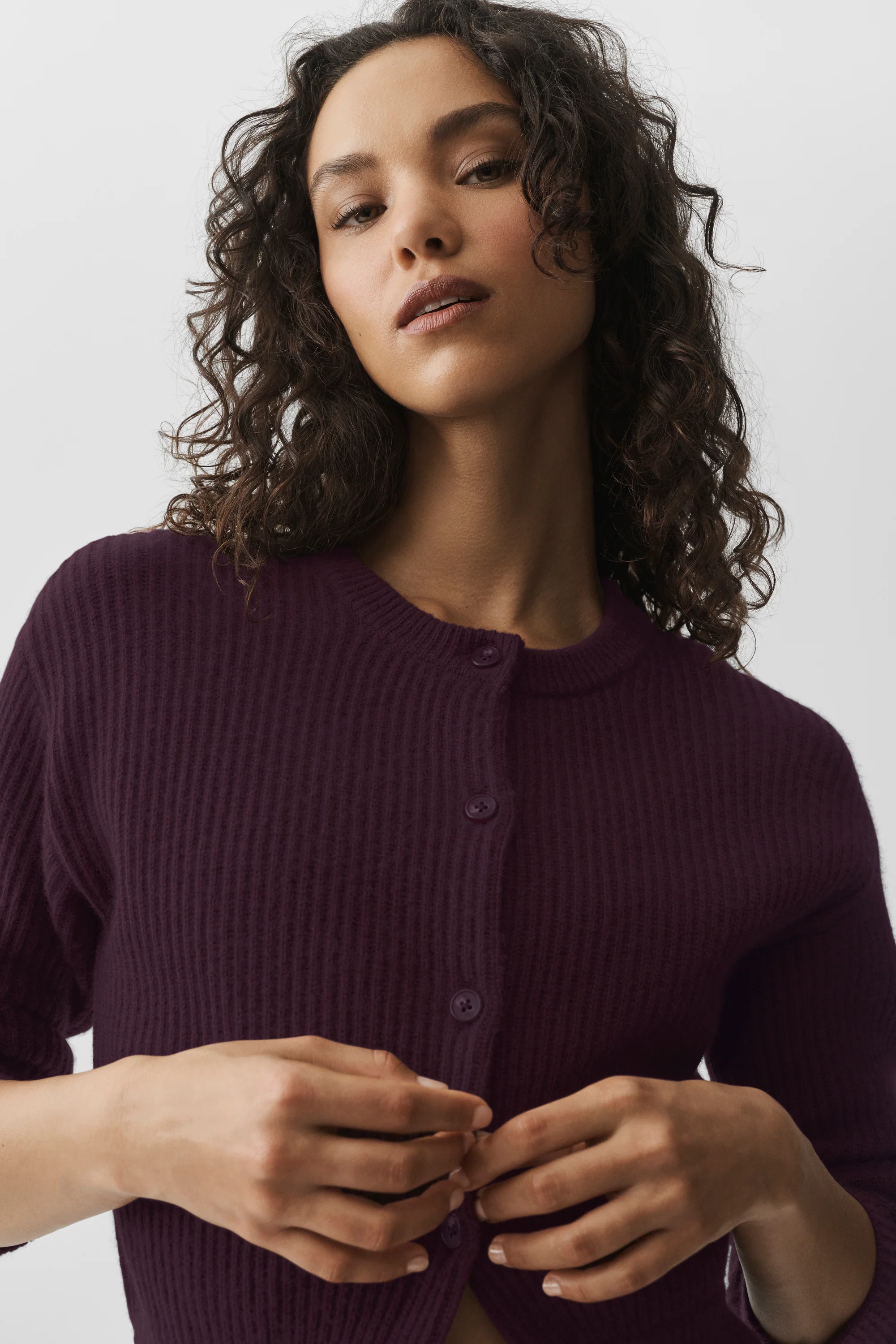 Cashmere Wool Harmony Cardigan in Rich Bordeaux