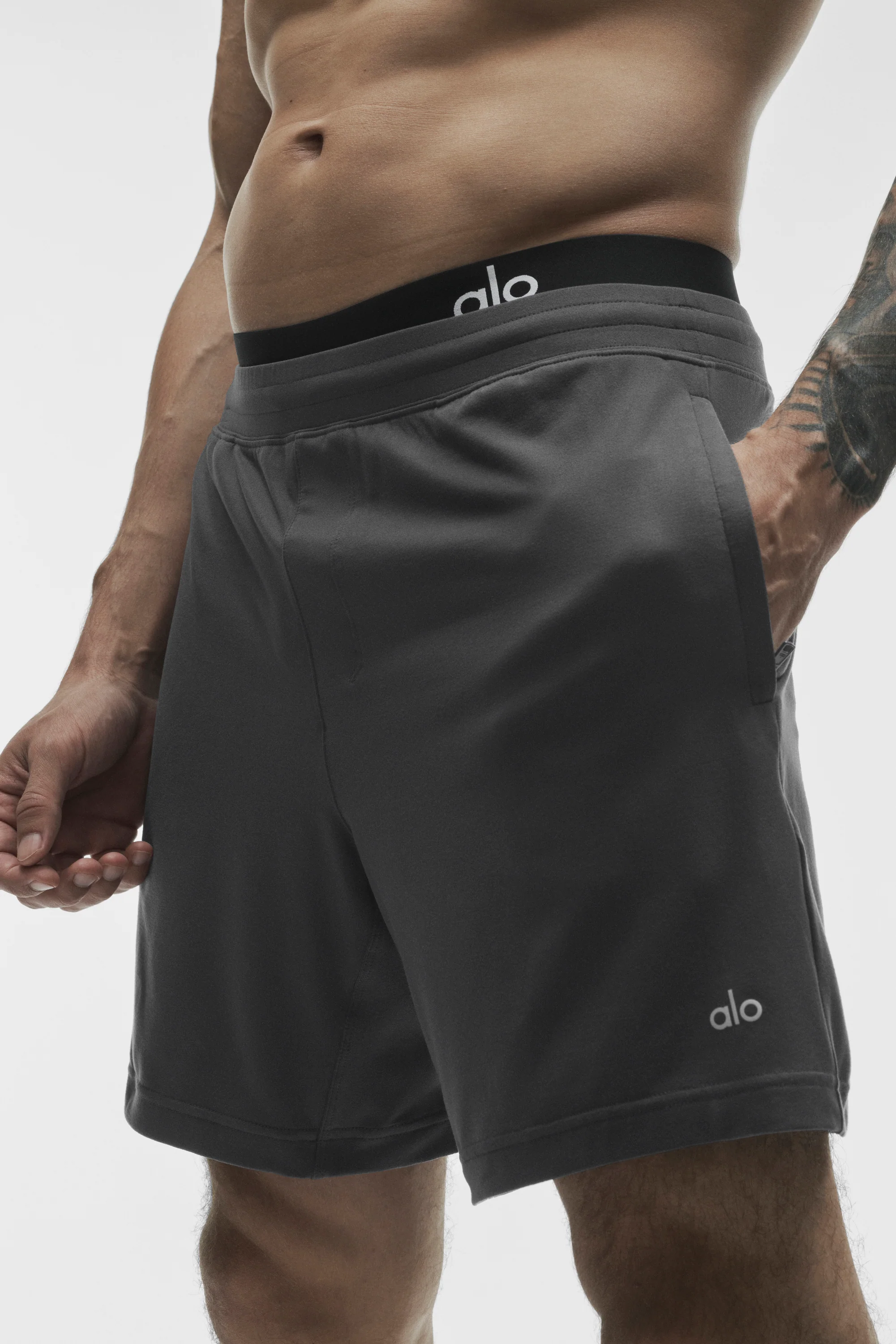 Conquer React 7-Inch Performance Short in Anthracite
