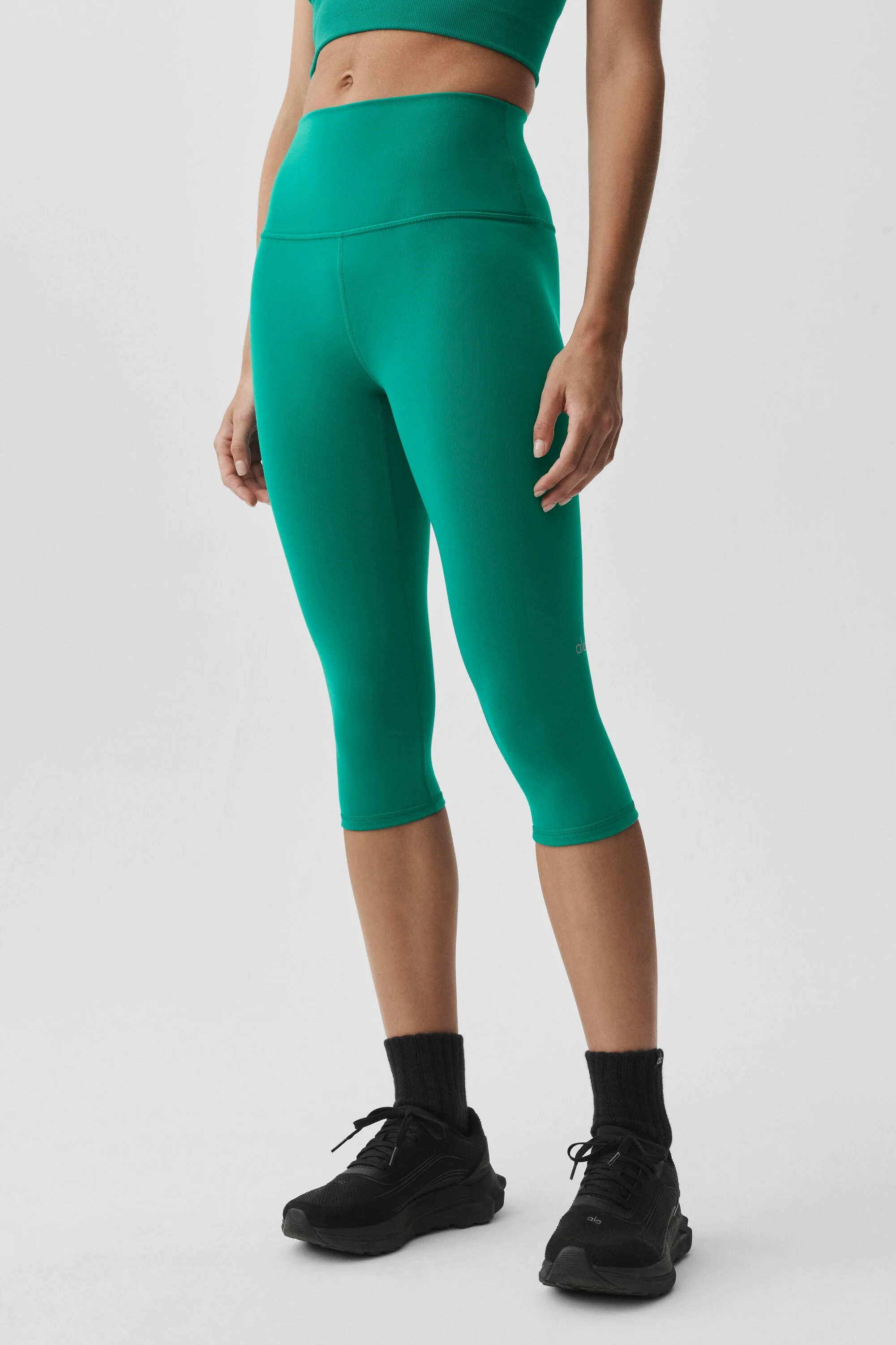 16" High-Waist Airbrush Capri in Emerald Isle