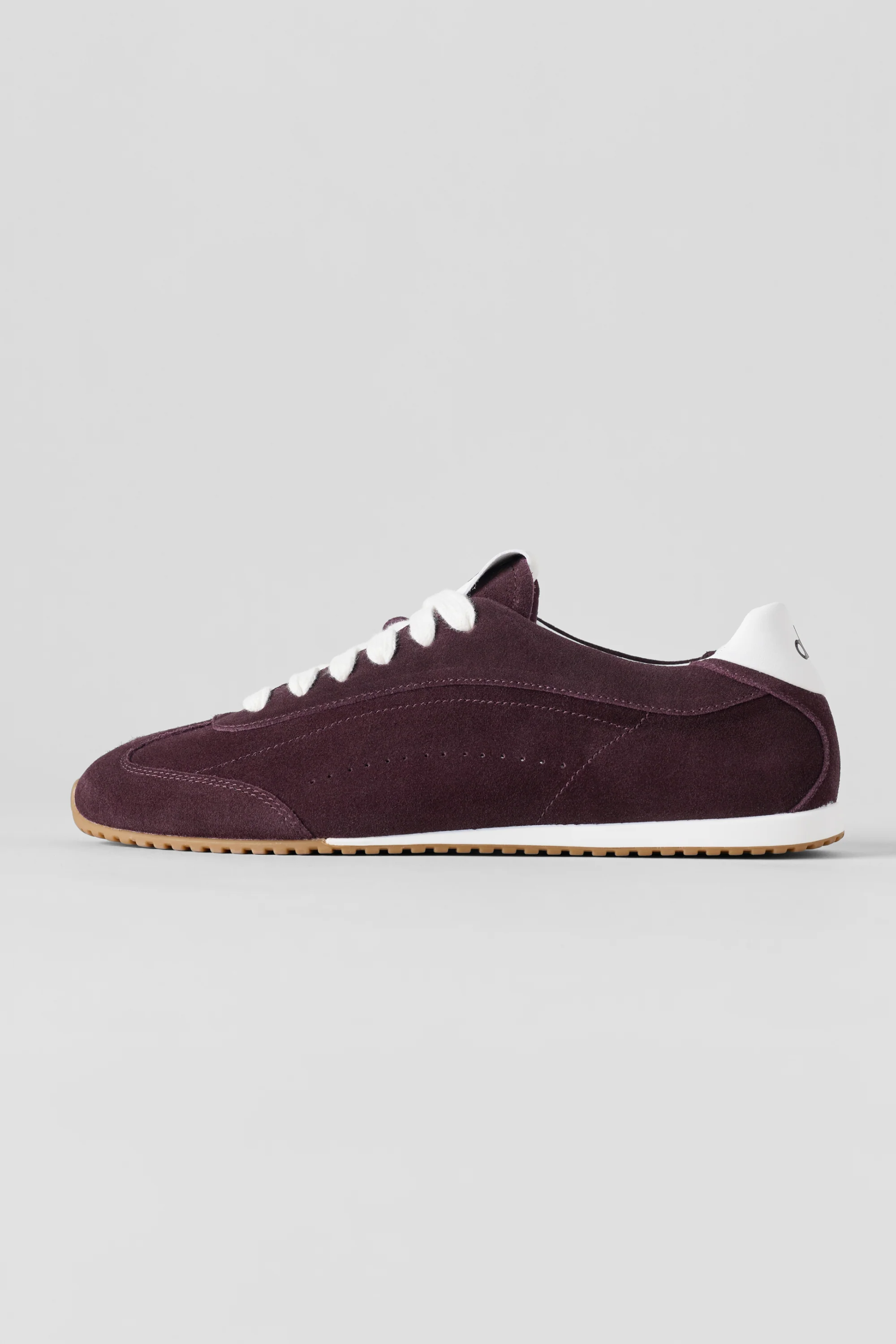 ALO Sunset Sneaker Unisex in Rich Bordeaux with Recovery Foam Insole
