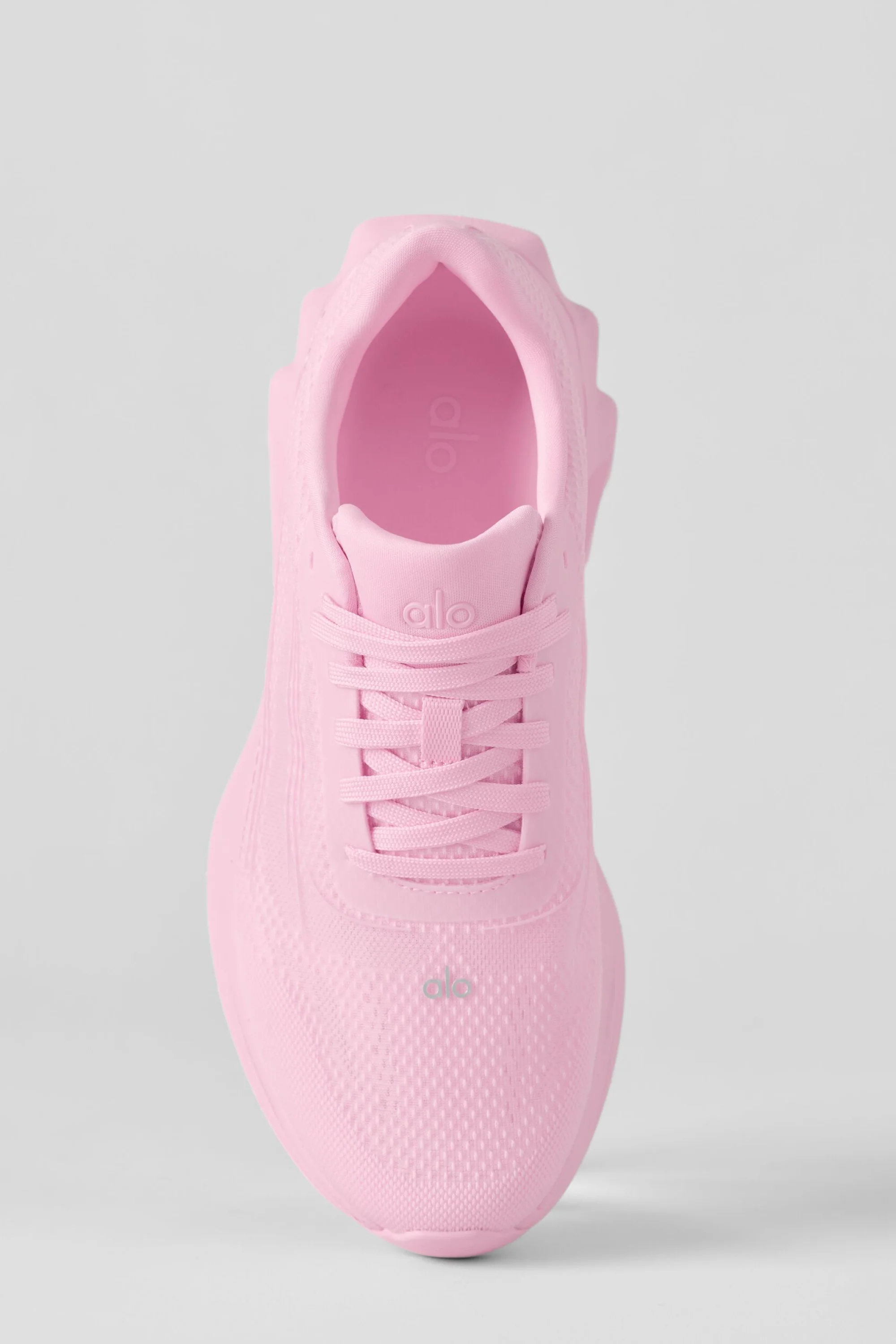 ALO Runner Unisex Performance-Schuh in Pink Marshmallow