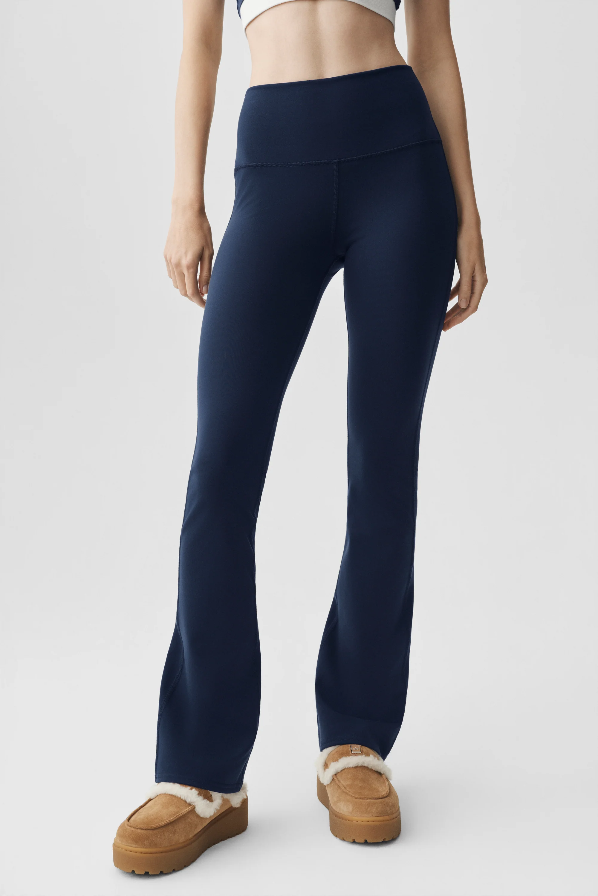 Airbrush High-Waist Bootcut Legging Short in Navy