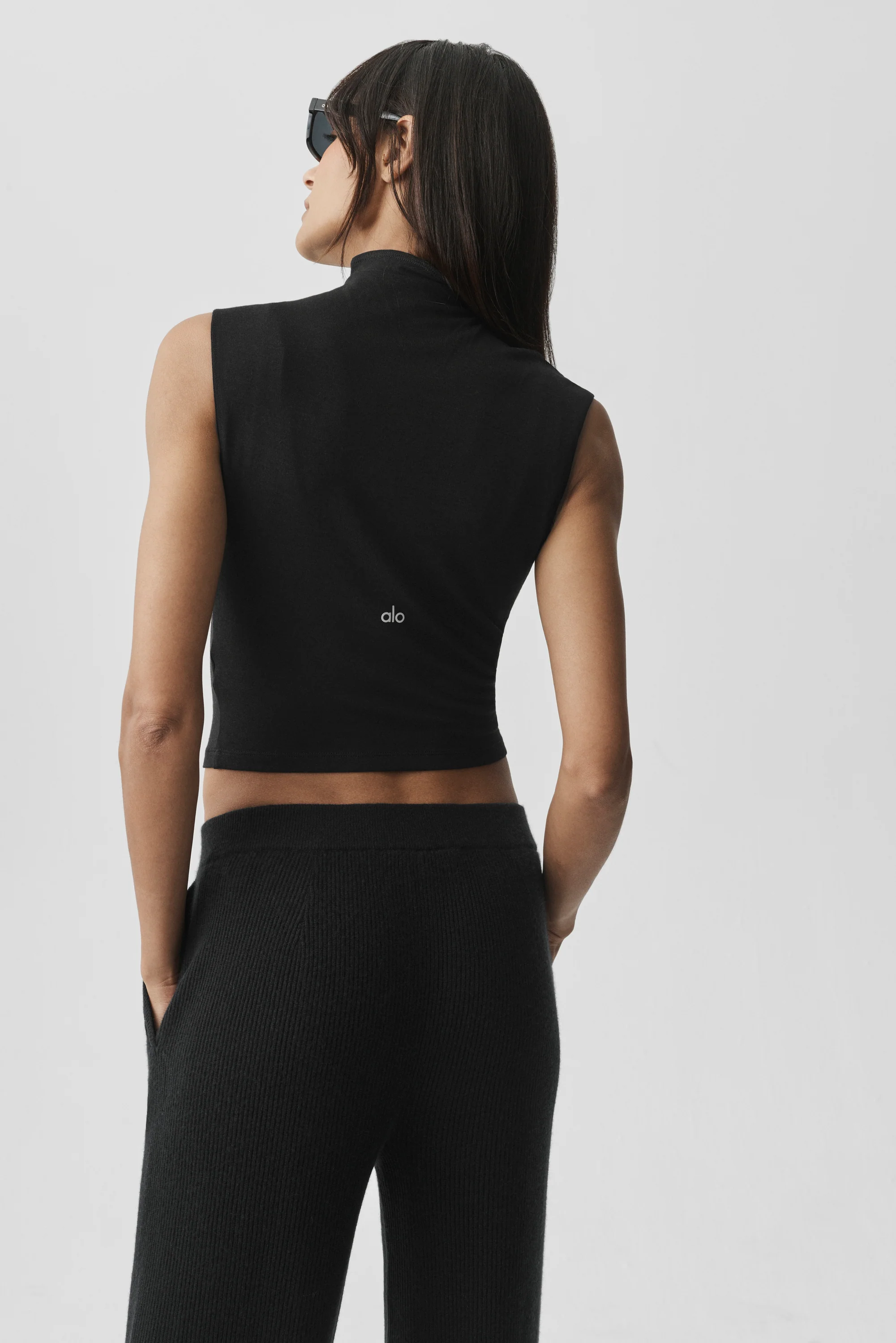 Halbtransparentes Oasis-Tanktop mit Stehkragen in Schwarz