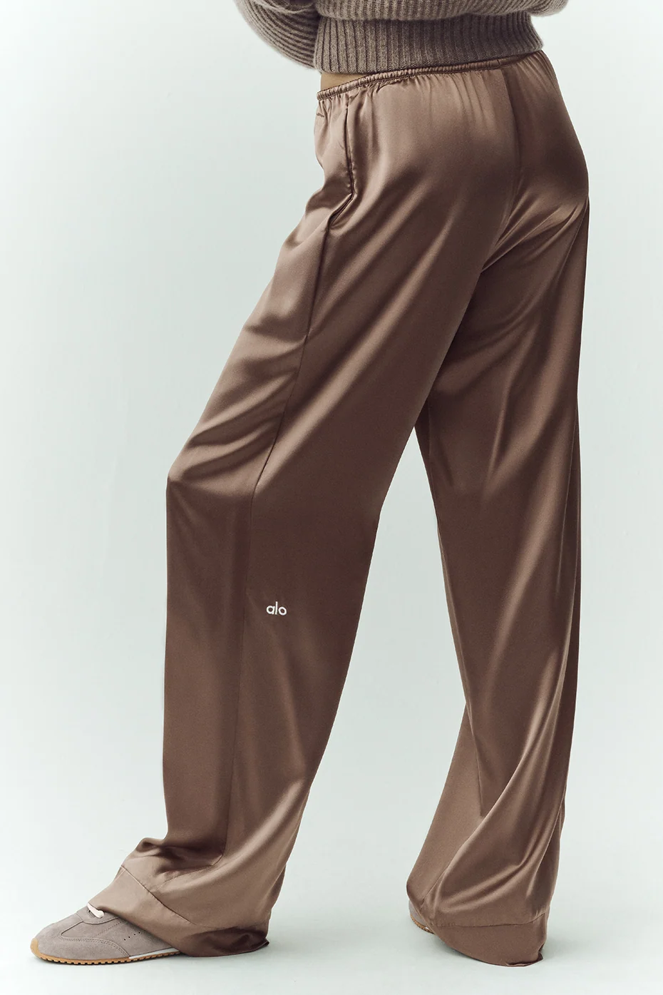 Seidene Luminous-Hose (lang) in Alpine Cocoa für größere Figuren