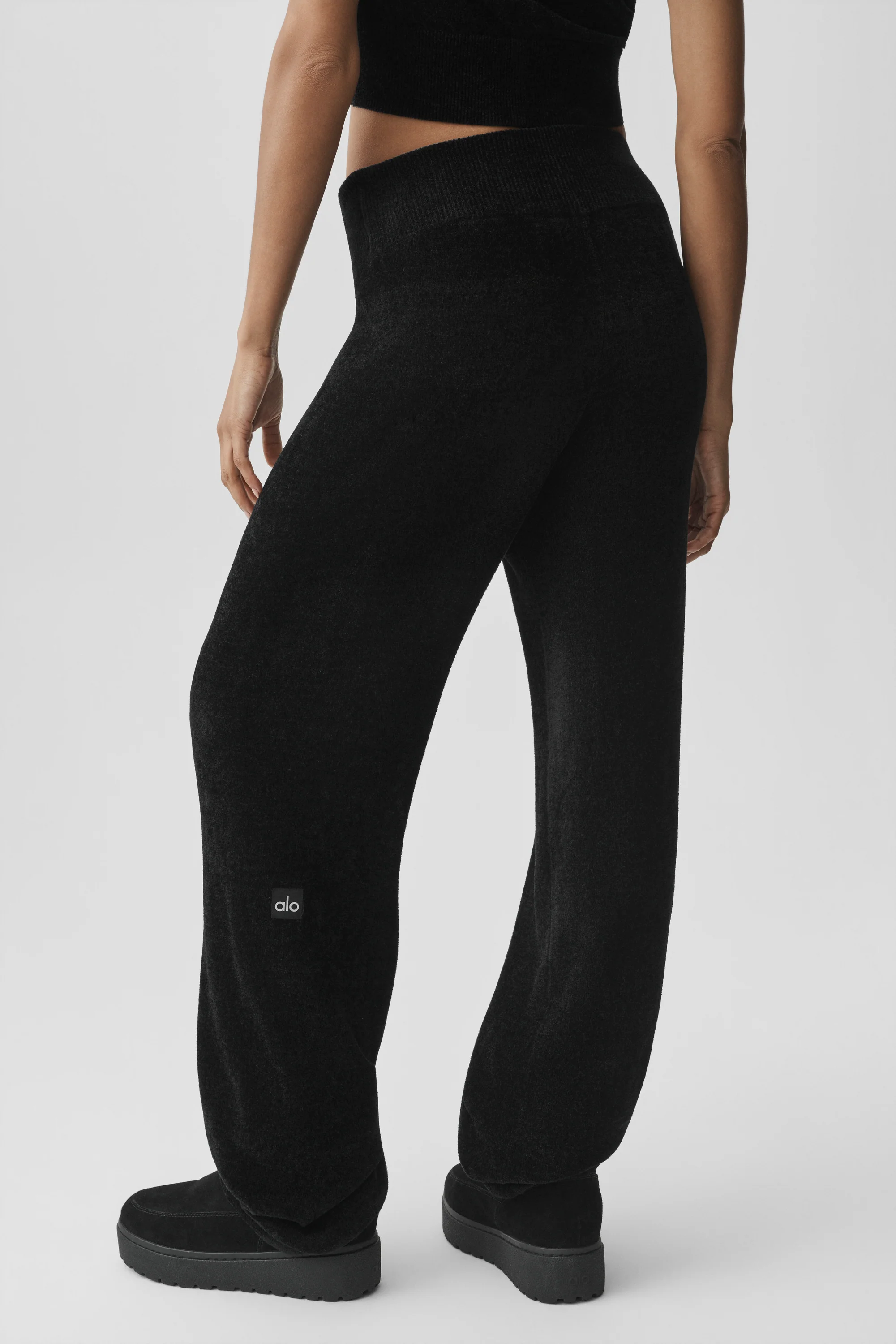 Pantalone a vita alta a gamba dritta in micro ciniglia nera