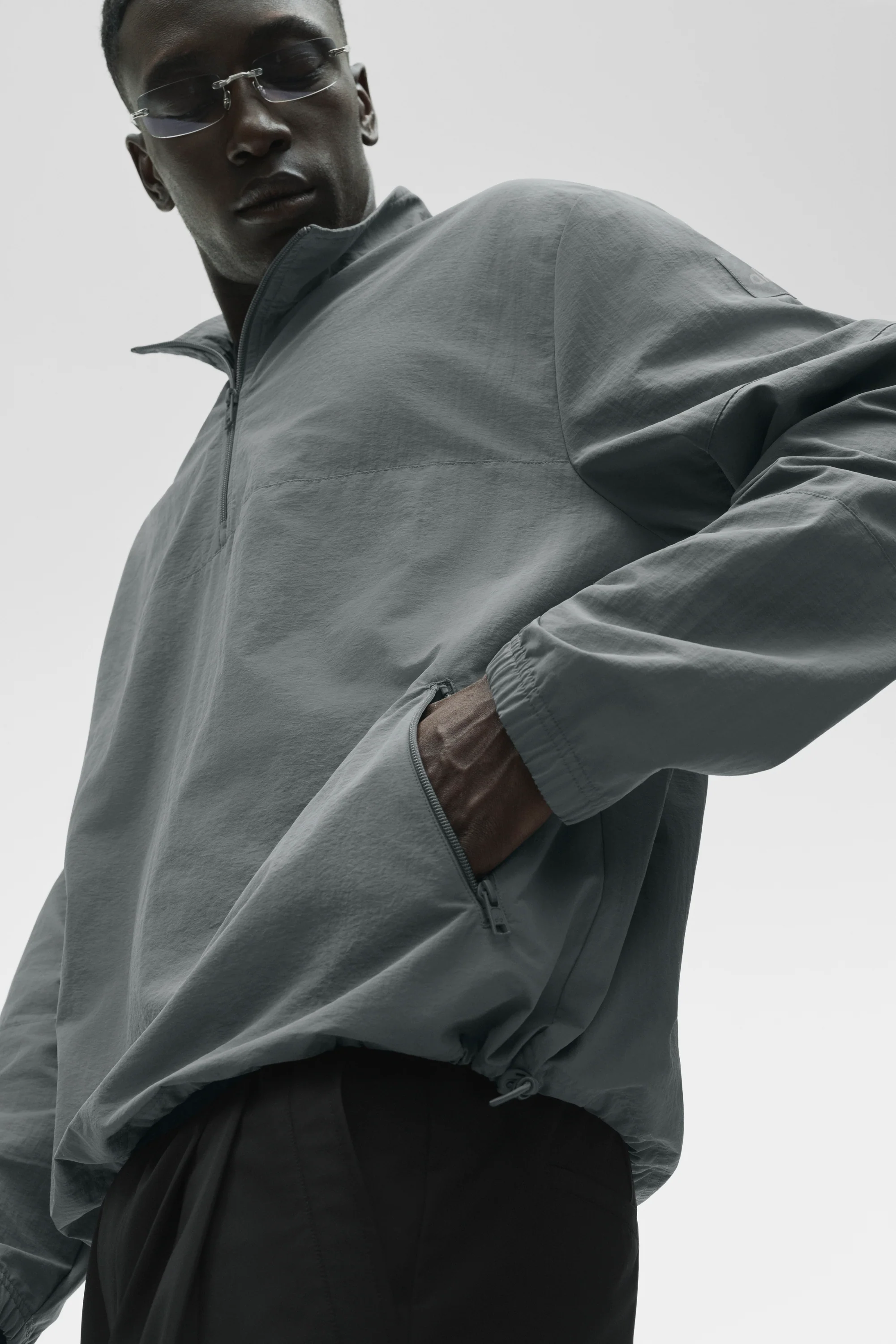Light Weight Takeaway Track Pullover in Monument
