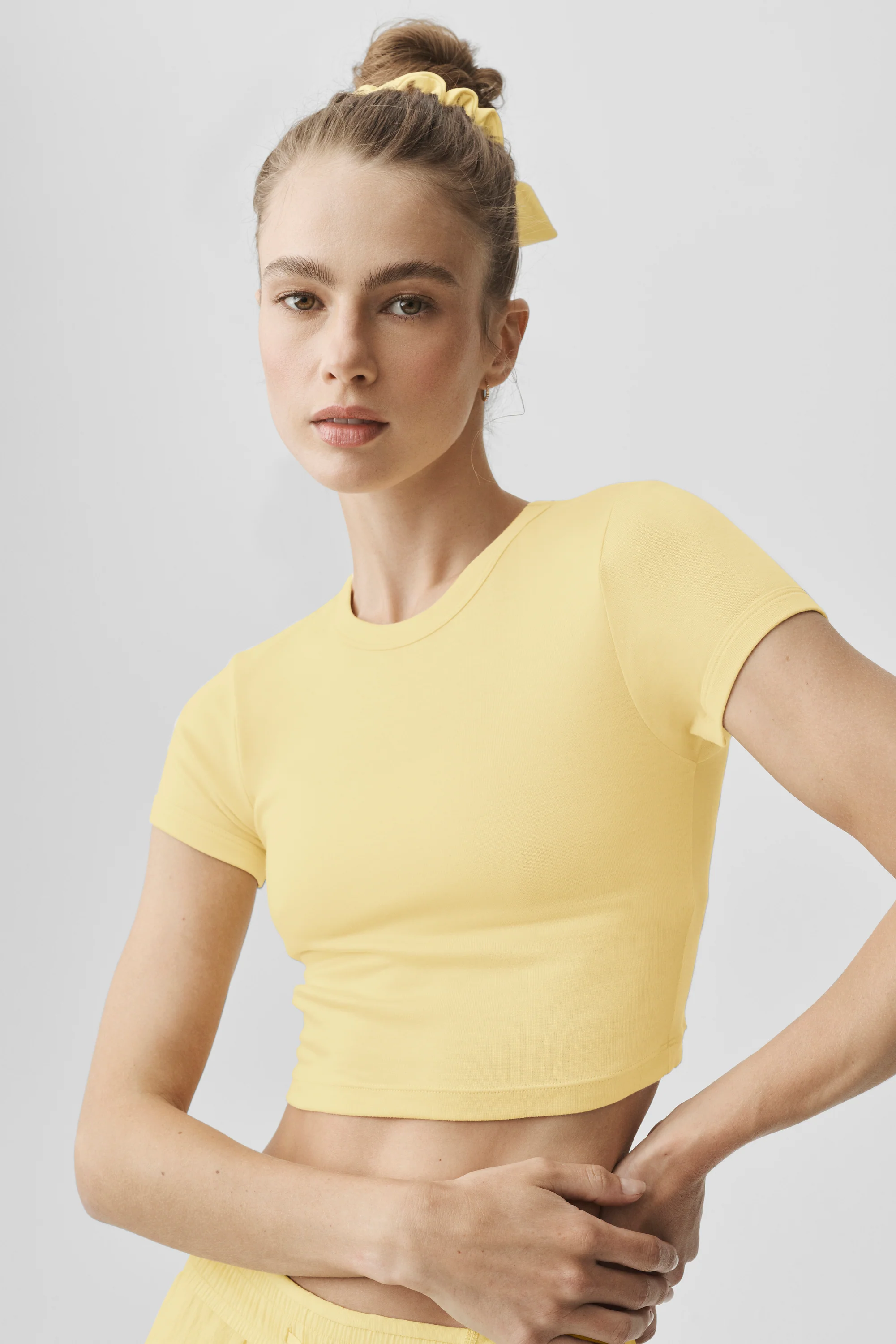 Cropped Timeless Tee in Warm Butter – Soft Cotton Blend Fitted Top