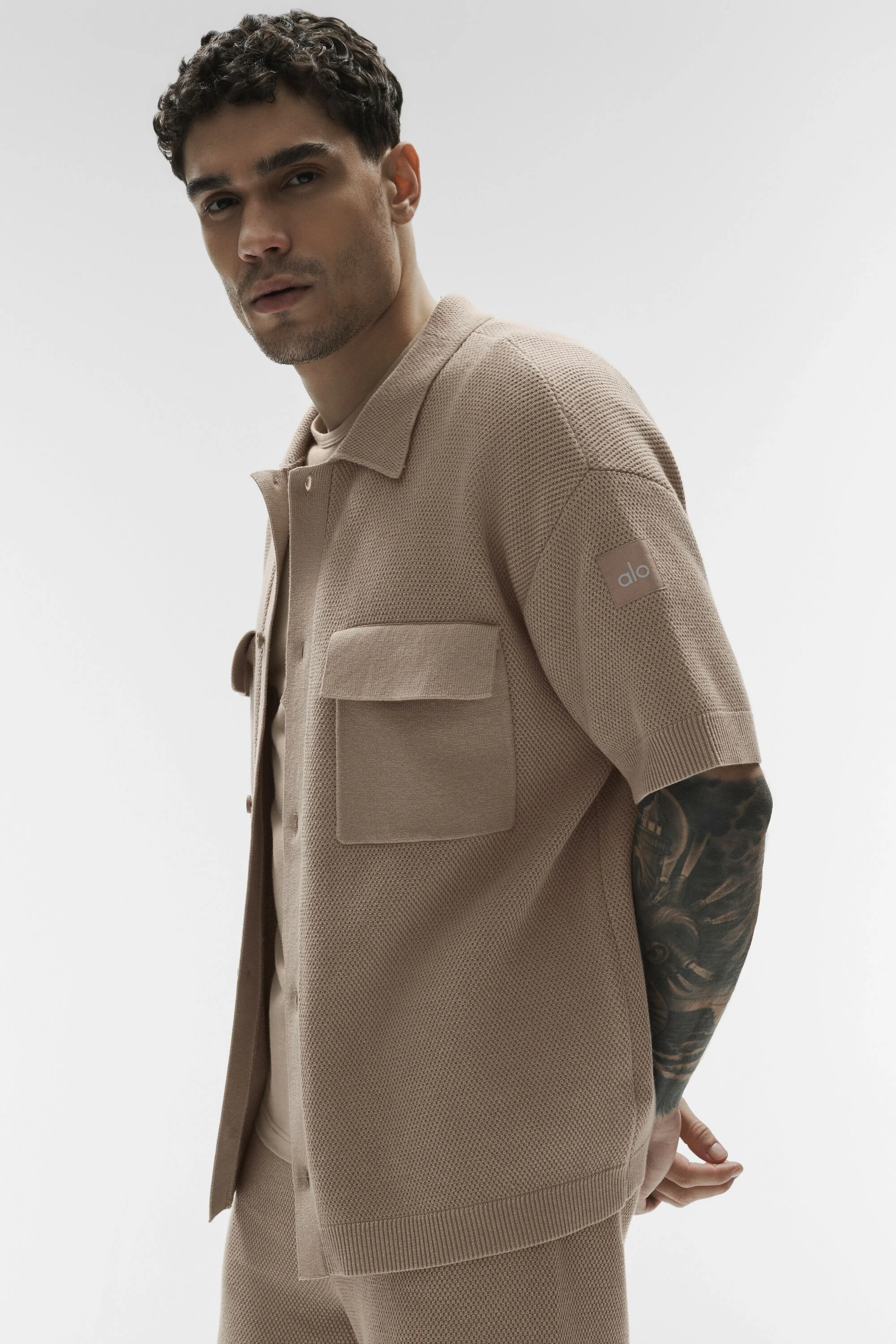 Chemise boutonnée à manches courtes en maille pull Sports Club coloris Gravel
