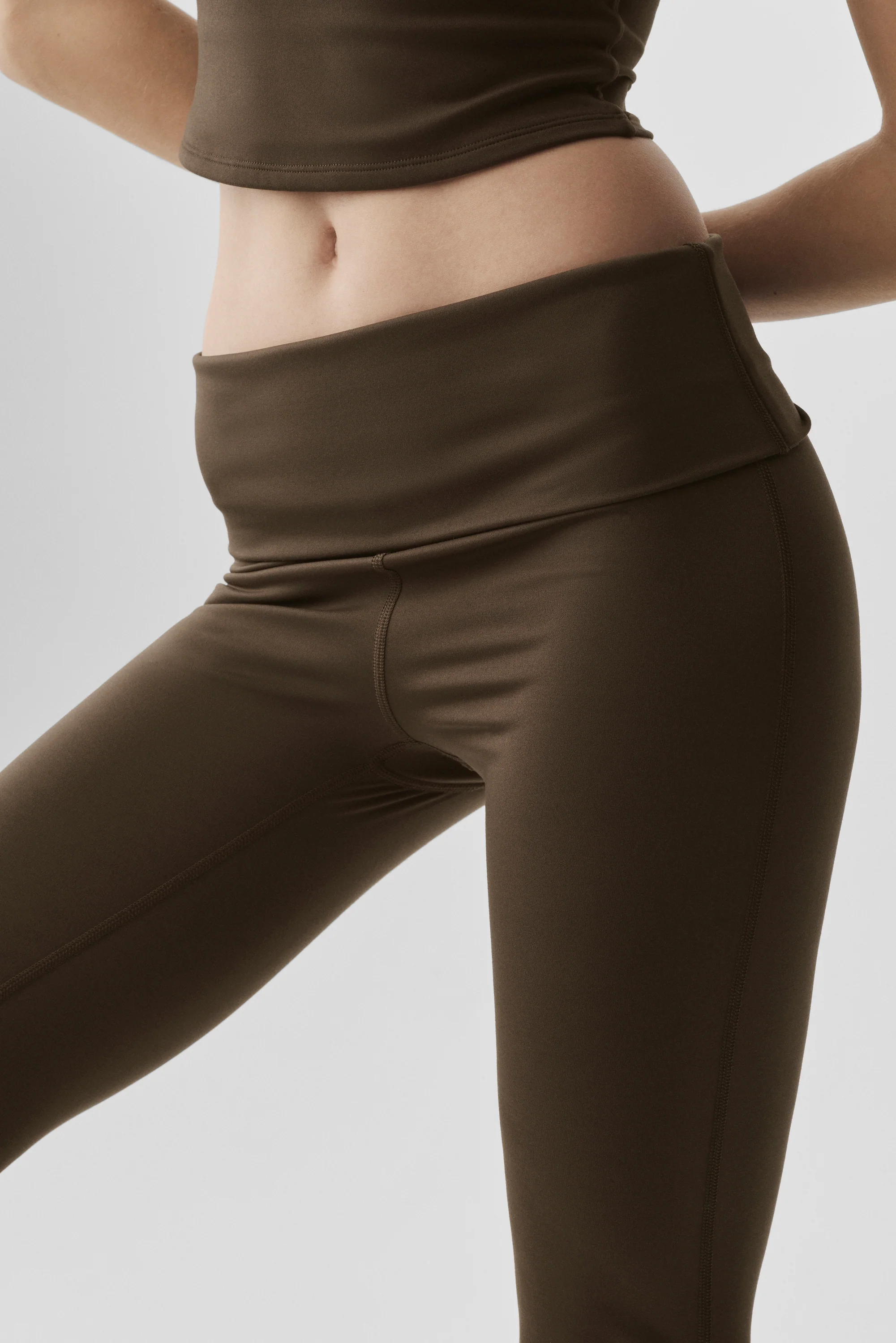 ALO Softsculpt Foldover Flare Legging Regular in Espresso