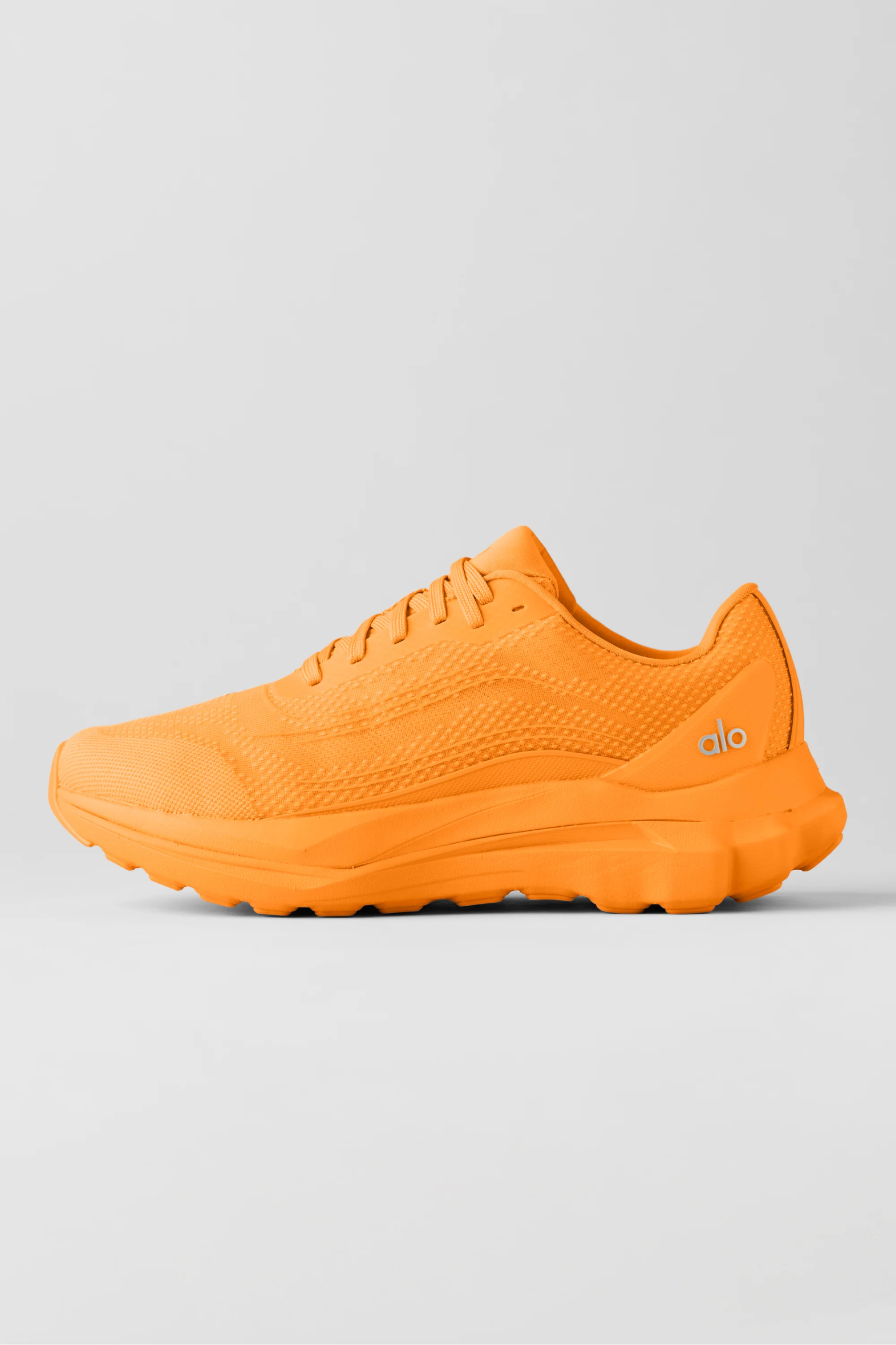 ALO Runner Unisex Performance Shoe in Satsuma Breeze