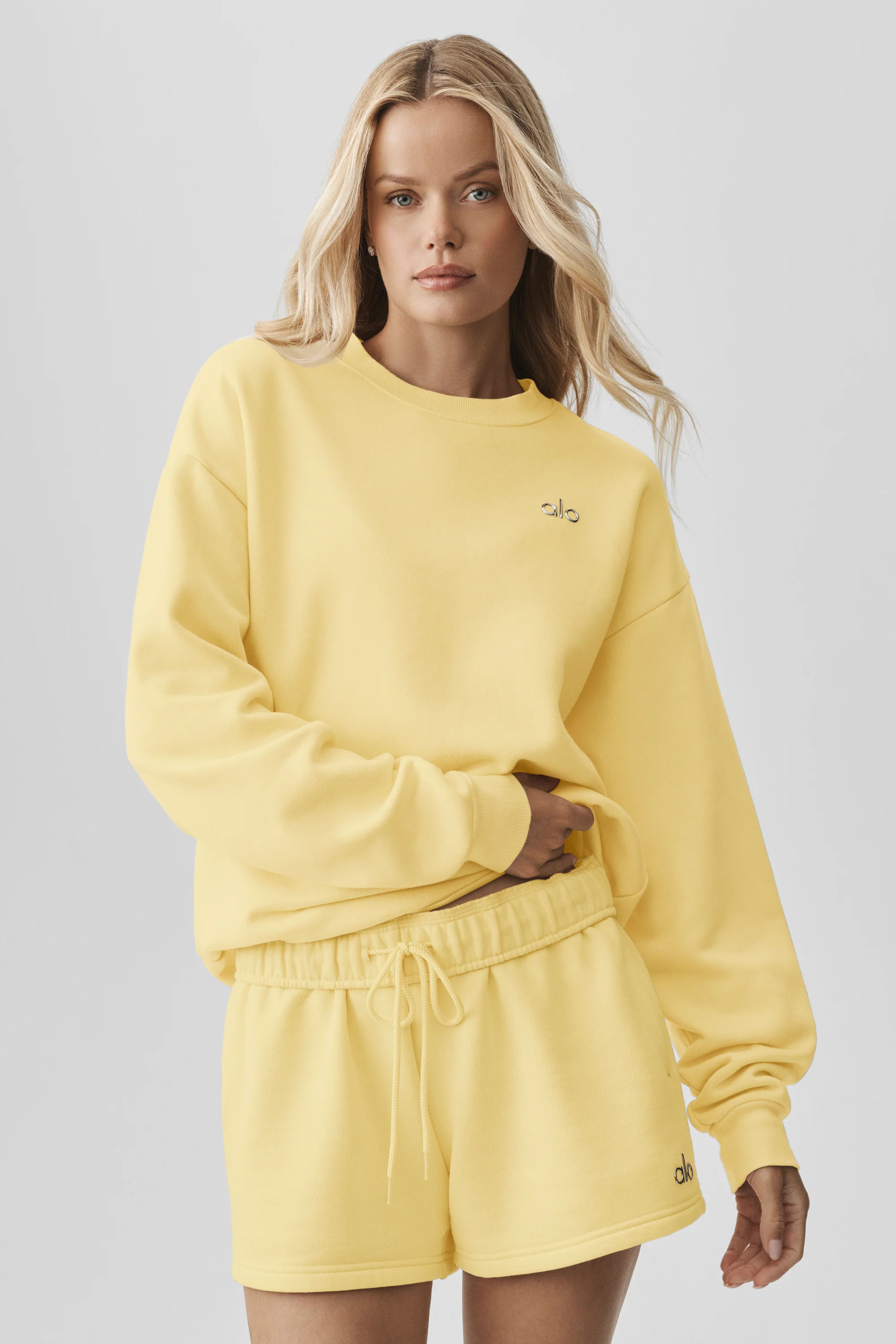 Pullover Accolade con girocollo in Warm Butter – French Terry di peso medio