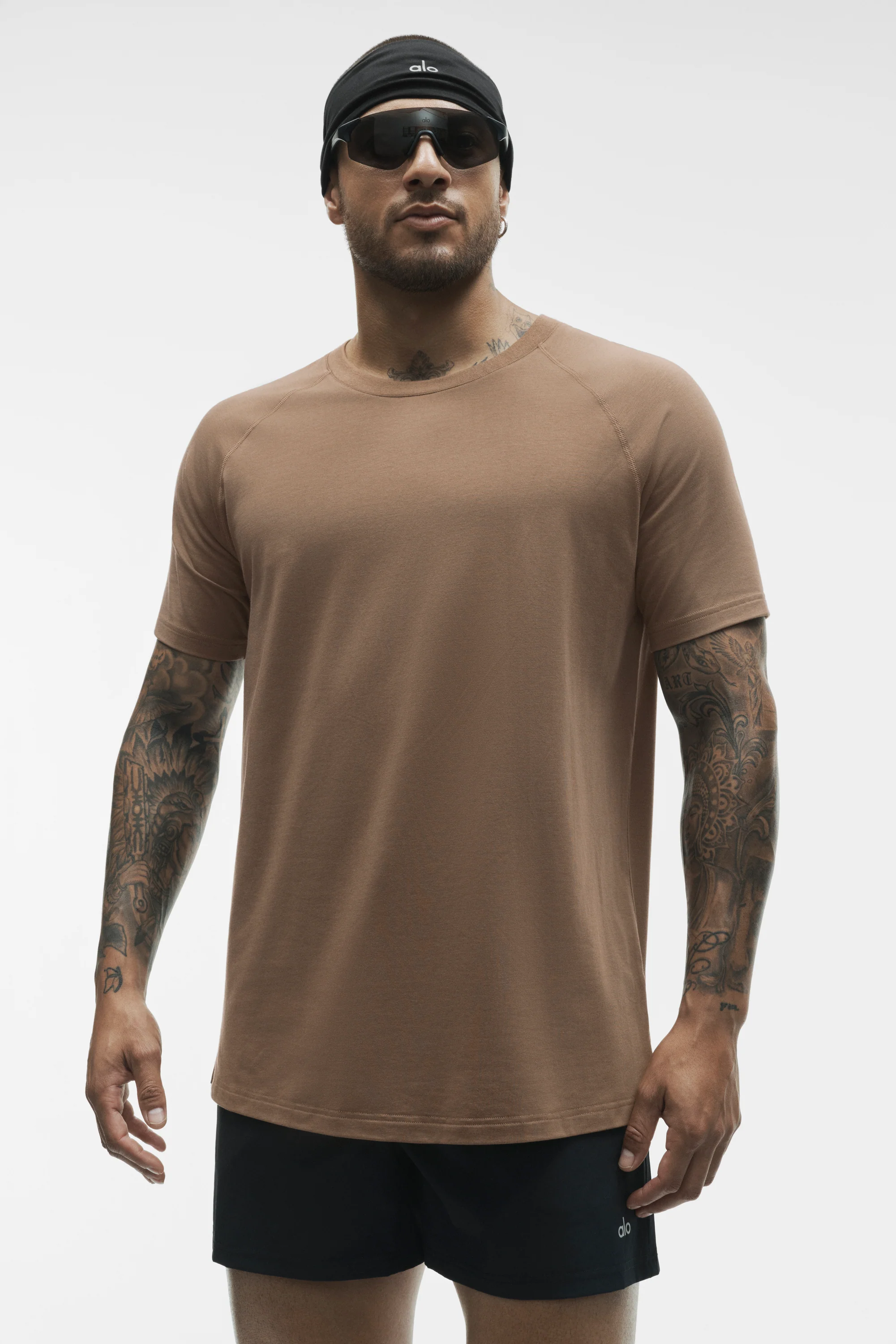 ALO Vapor Crewneck Short Sleeve in Java Brown