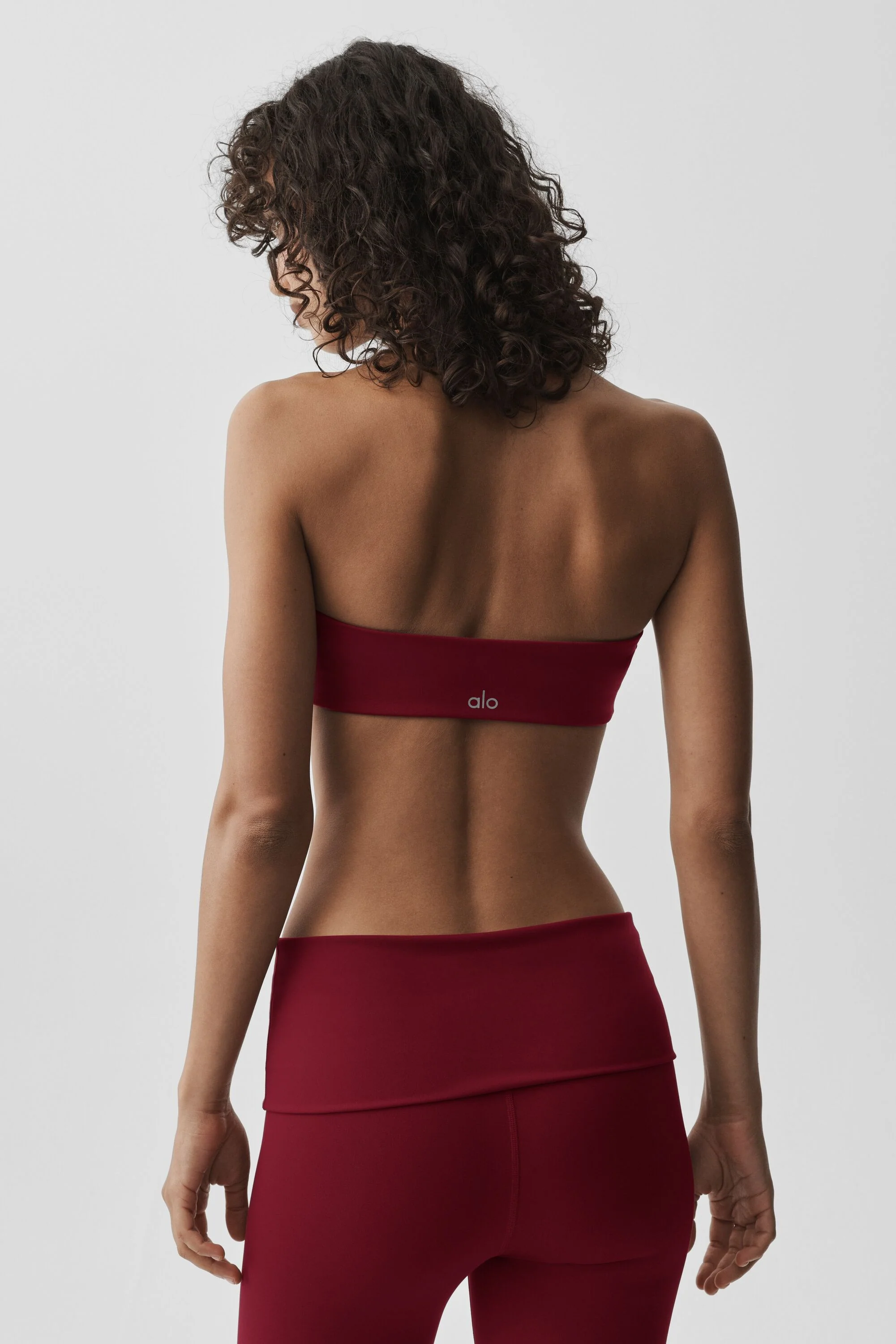 ALO Softsculpt Feel The Heat Halter BH i Summer Romance Red