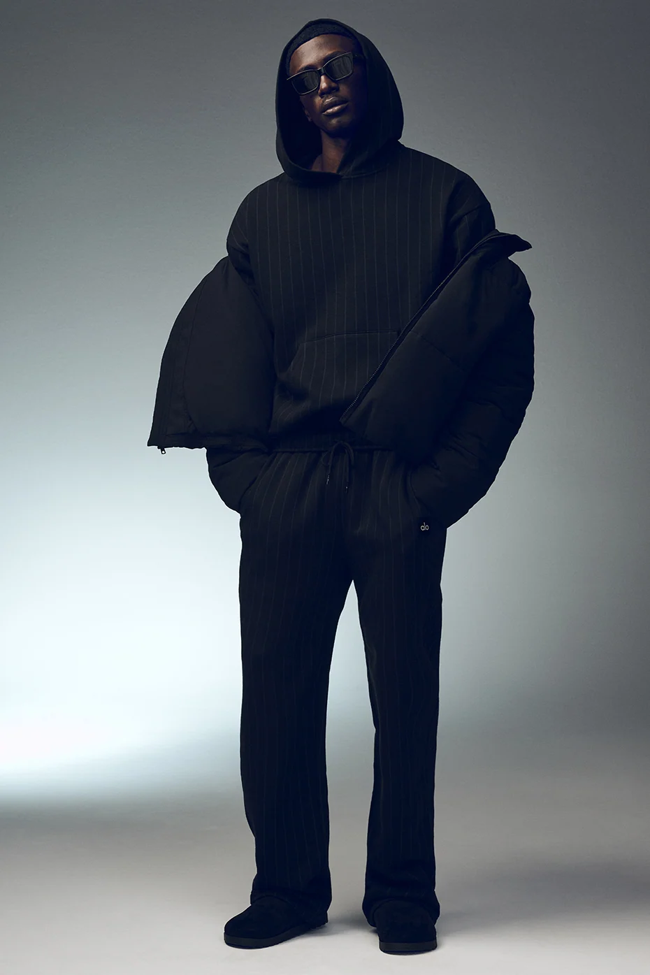 Pinstripe Straight Leg Sweatpant i Black Pinstripe