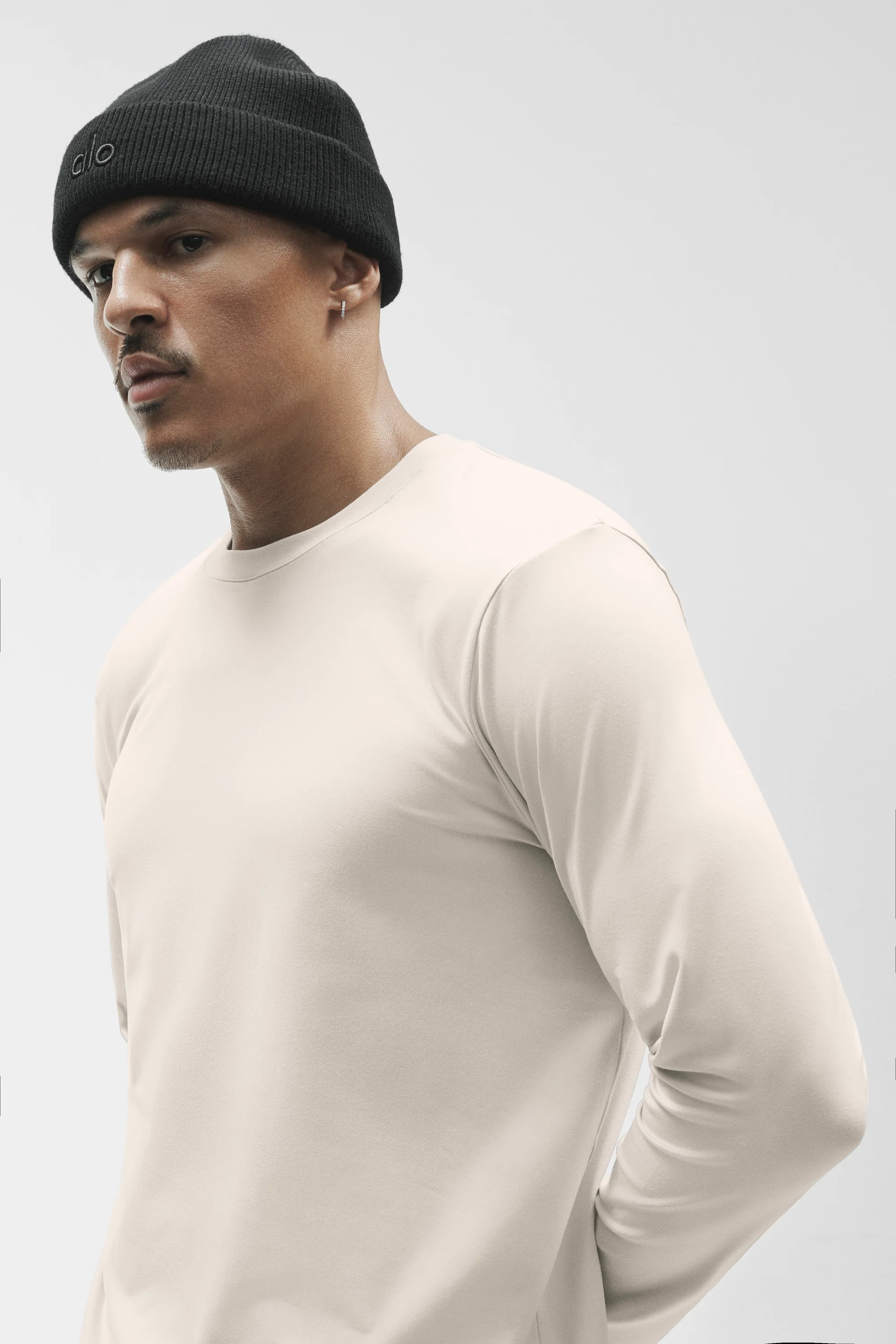 Notable Beanie in Black/Black Ribbed Knit with ALO Logo