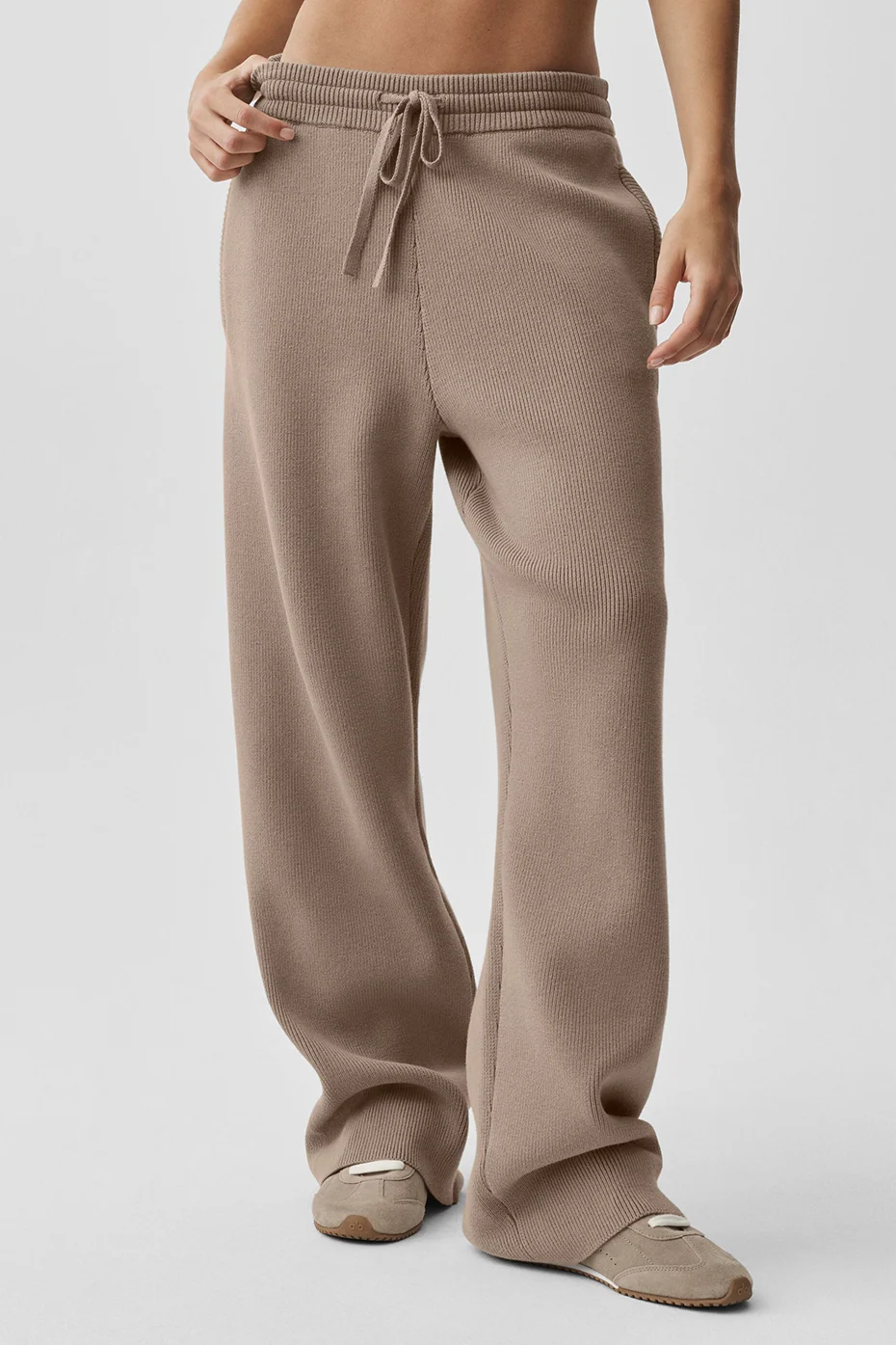 Scholar Straight Leg Sweatpant in Gravel with Zippered Pockets