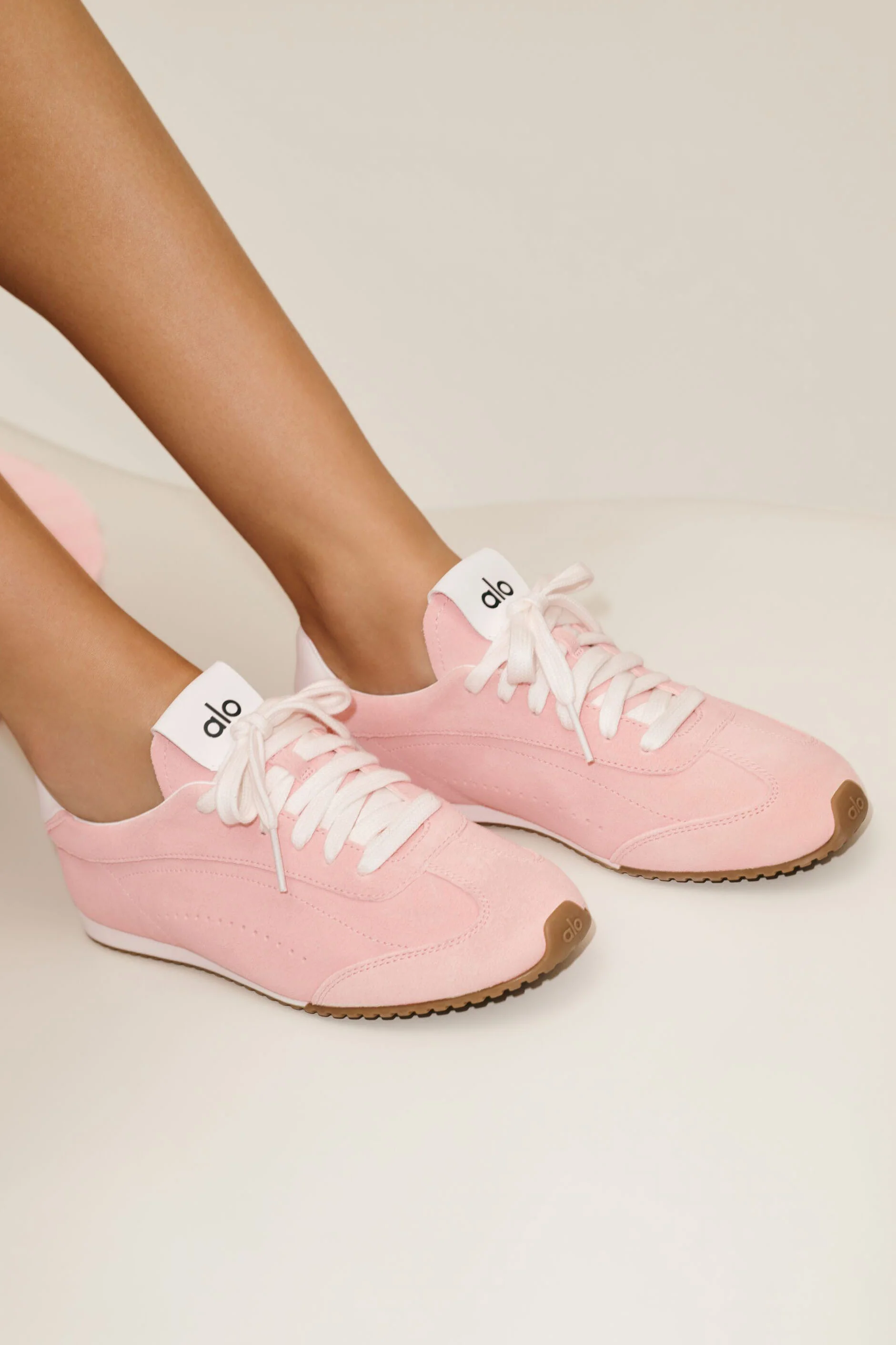 ALO Sunset Sneaker Unisex in Sundrenched Pink