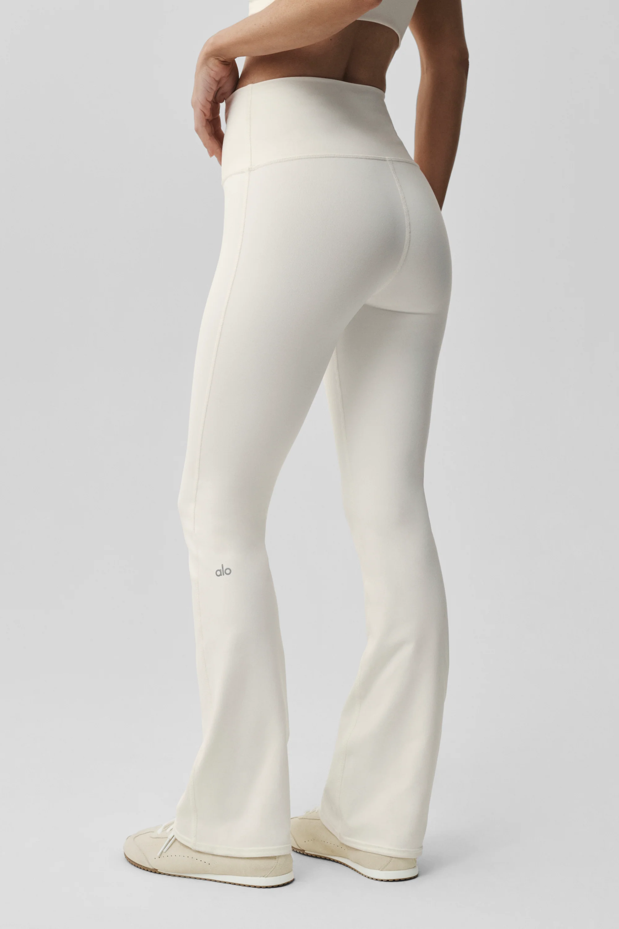 Airbrush High-Waist Bootcut Leggings Regular Fit in Ivory