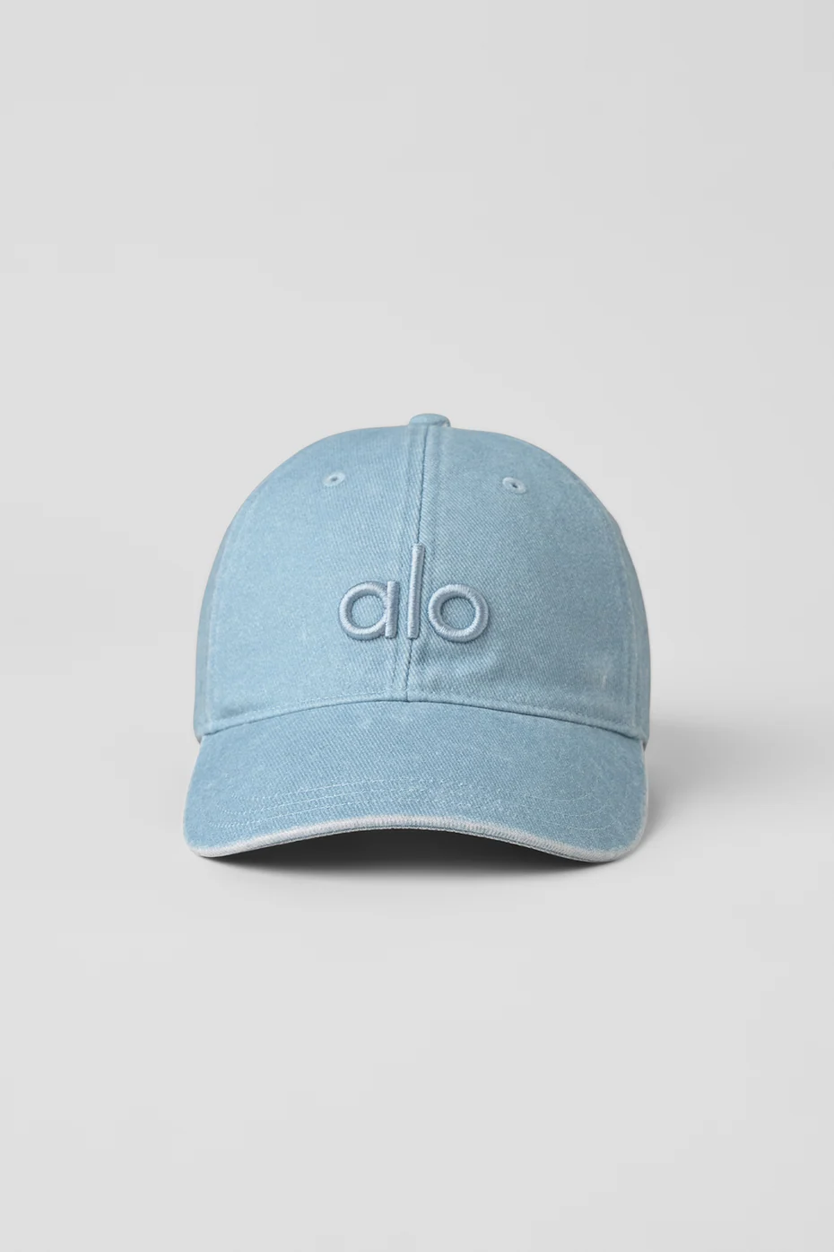 Washed Off-Duty Cap in Light Denim