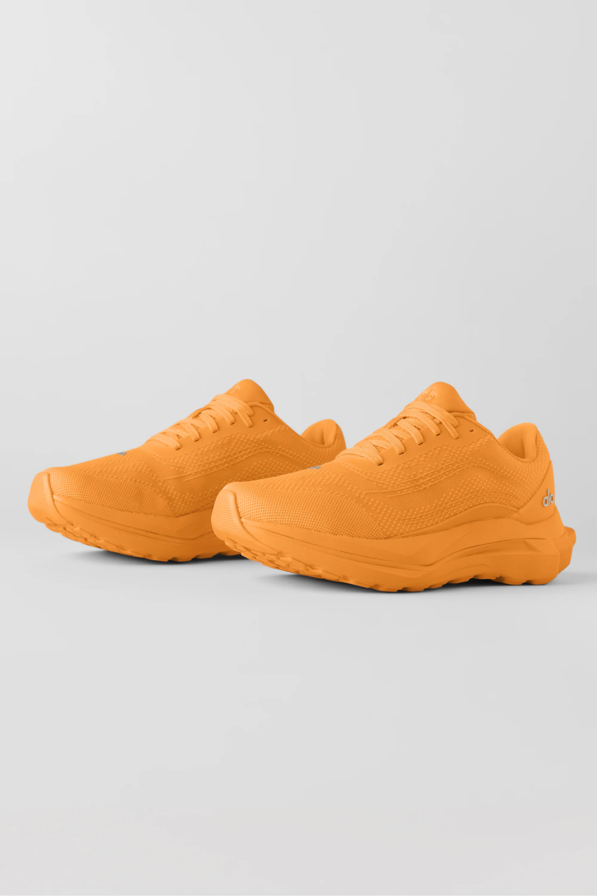 ALO Runner Unisex Performance Shoe i Satsuma Breeze