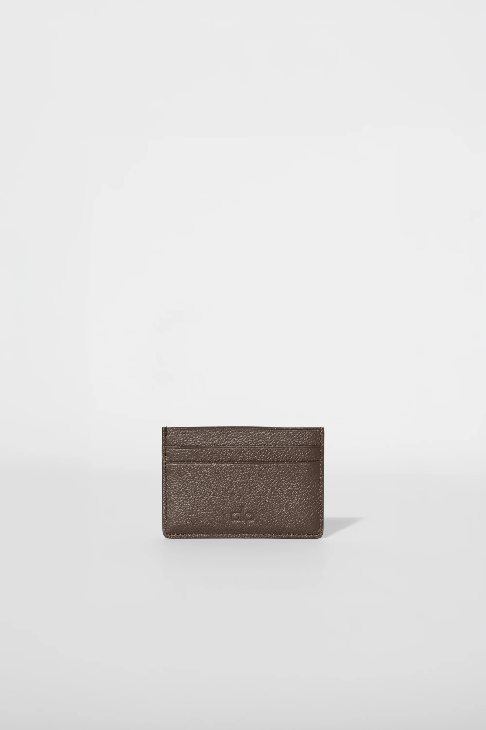 Kortfodral i espressoläder med fyra kortfack