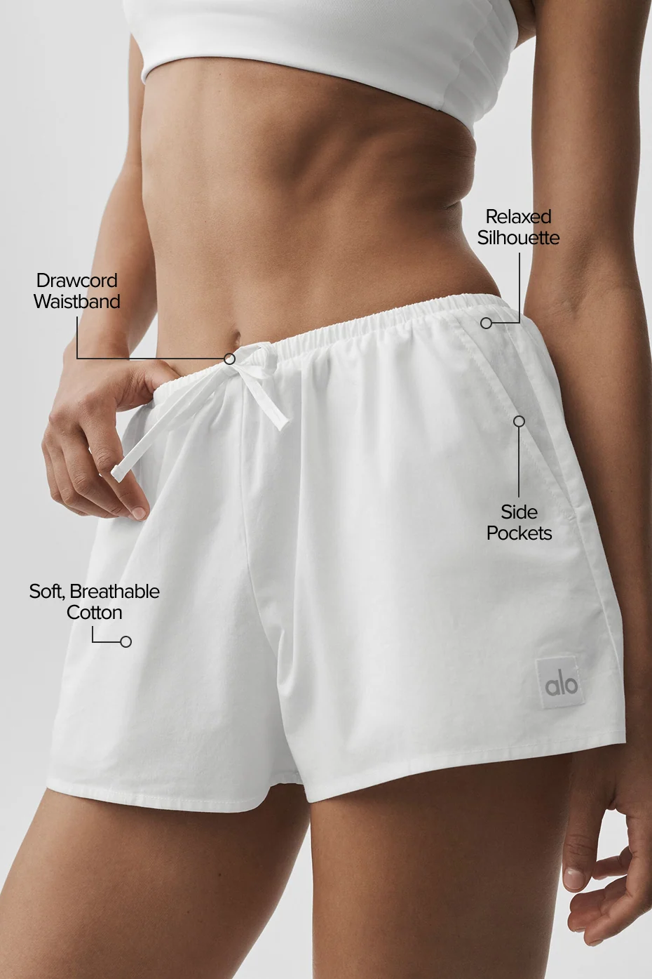 Cotton high-waist Real Deal short in wit met zakken en trekkoord taille