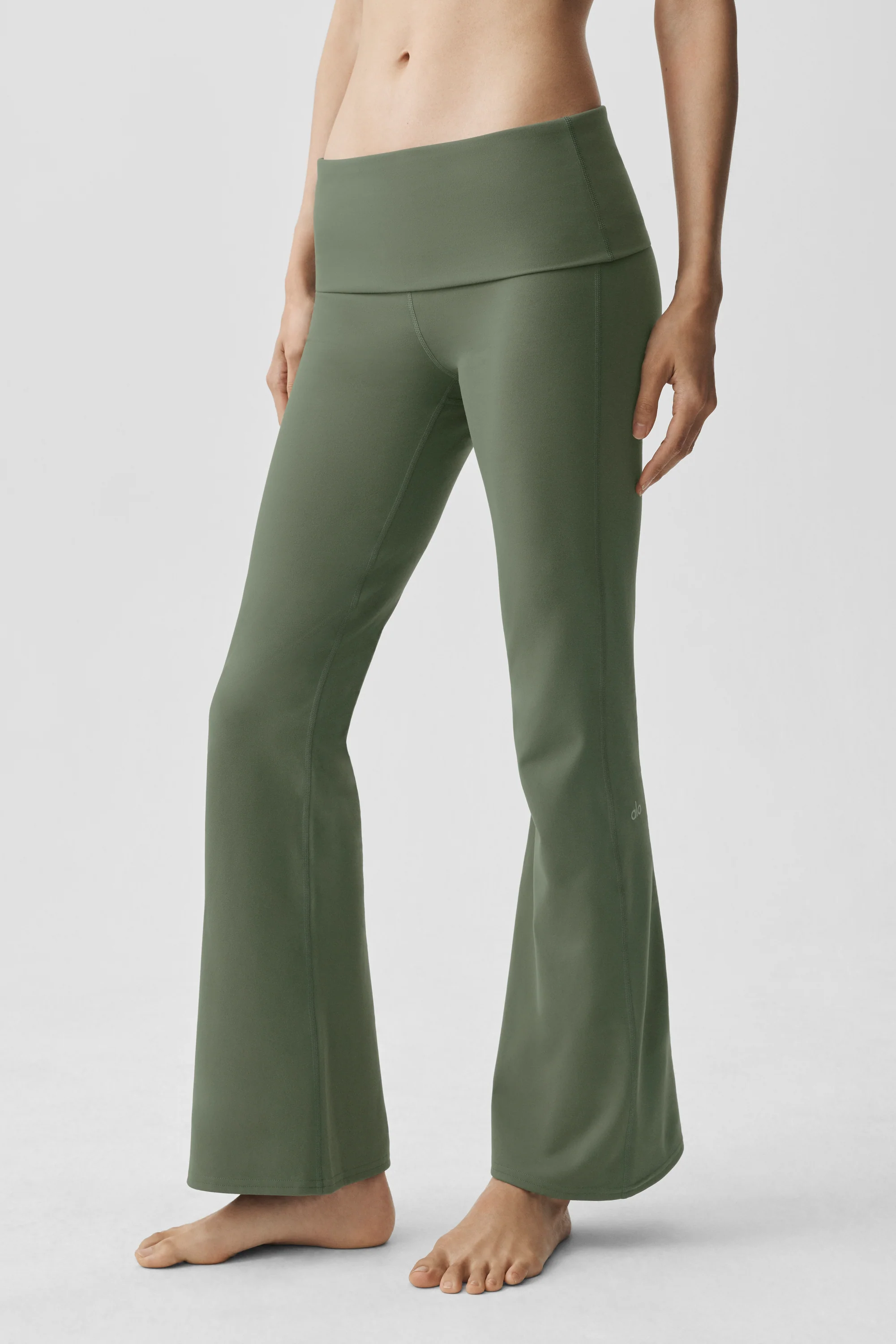 ALO Softsculpt 7/8 Foldover Flare Legging in Bamboo Green