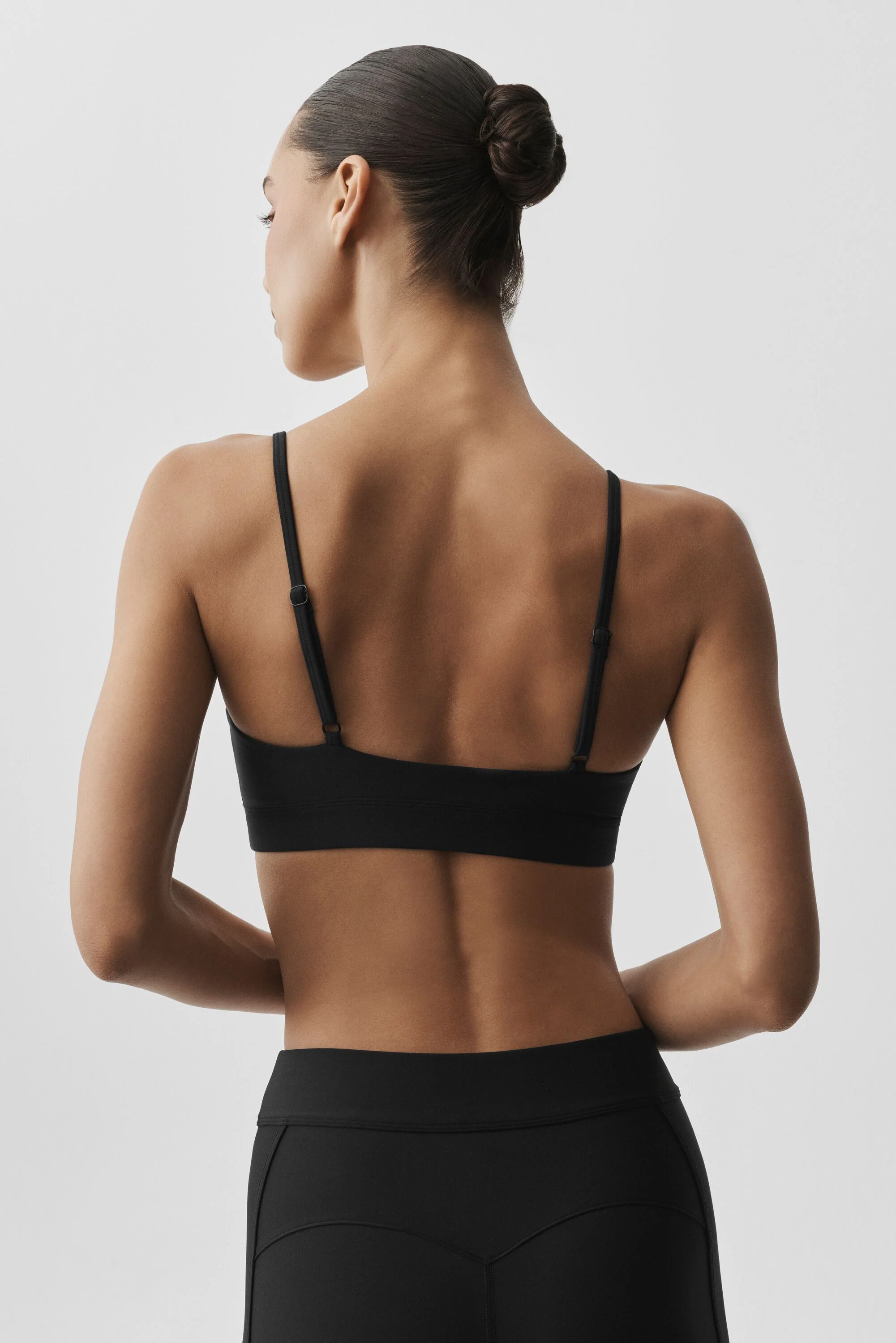 Reggiseno Alo Airlift Skyglow nero con coppe rimovibili