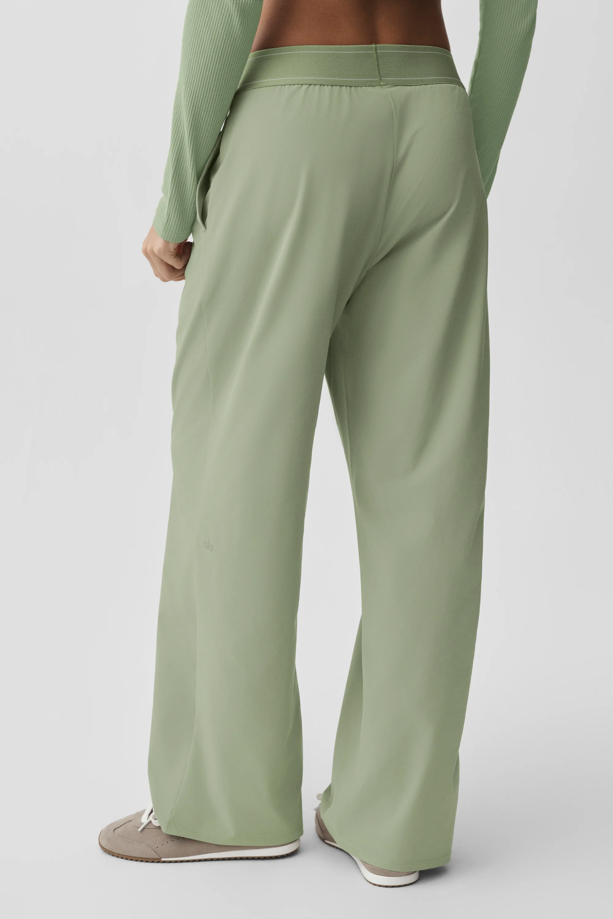 Suit Up Trouser Regular Length i Dune Grass – relaxed fit