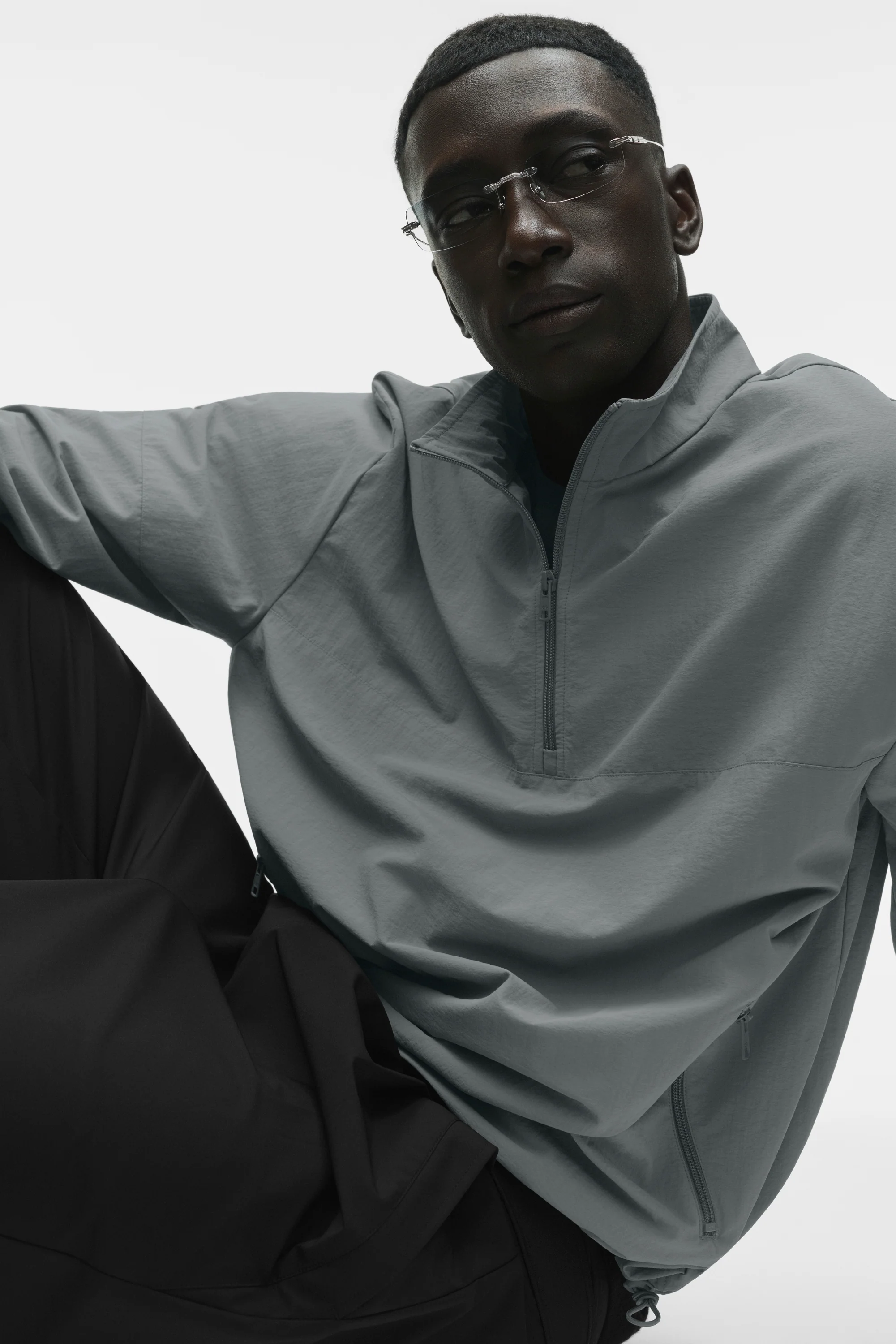 Light Weight Takeaway Track Pullover in Monument